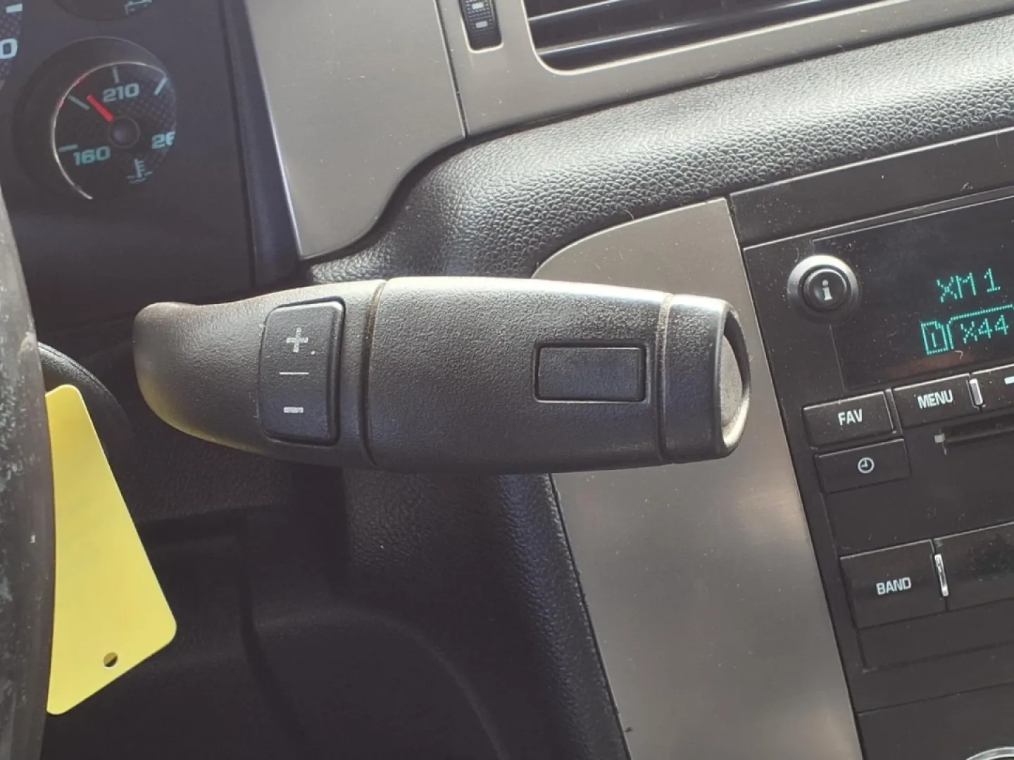 2009 Summit White GMC SIERRA 1500 SLE (3GTEK23M49G) with an 5.3L engine, Automatic transmission, located at 1401 N. Hobart, Pampa, TX, 79065, (806) 665-9872, 35.549953, -100.975098 - **Discover Your Next Adventure with a 2009 GMC Sierra 1500 at Xtra Auto Center!**<br /> <br /> Are you seeking a robust and reliable pickup truck that can handle your weekend escapades, family outings, or daily commutes with ease? Look no further than the 2009 GMC Sierra 1500, available now at Xtra - Photo#7