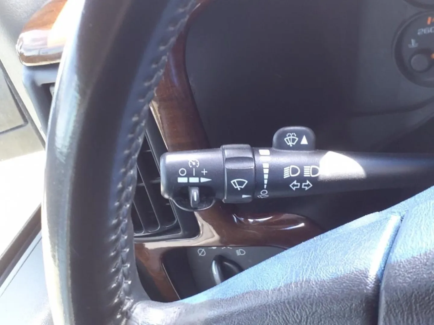 2003 Dk. Gray GMC Savana G1500 Cargo (1GDFG15T131) with an Other engine, Automatic transmission, located at 1401 N. Hobart, Pampa, TX, 79065, (806) 665-9872, 35.549953, -100.975098 - **Explore New Adventures with the 2003 GMC Savana G1500 Cargo Your Ultimate Work Companion!**<br /> <br /> Are you ready to elevate your work experience with a versatile and dependable vehicle? Look no further than the 2003 GMC Savana G1500 Cargo! Ideal for small business owners, contractors, or an - Photo#6