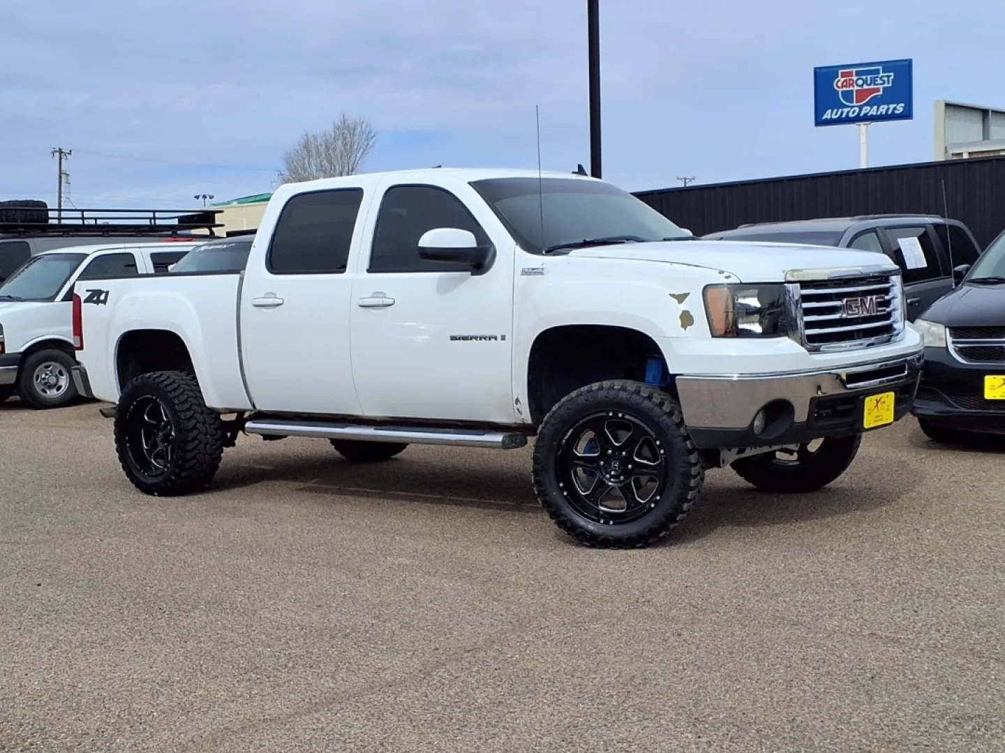 2009 Summit White GMC SIERRA 1500 SLE (3GTEK23M49G) with an 5.3L engine, Automatic transmission, located at 1401 N. Hobart, Pampa, TX, 79065, (806) 665-9872, 35.549953, -100.975098 - **Discover Your Next Adventure with a 2009 GMC Sierra 1500 at Xtra Auto Center!**<br /> <br /> Are you seeking a robust and reliable pickup truck that can handle your weekend escapades, family outings, or daily commutes with ease? Look no further than the 2009 GMC Sierra 1500, available now at Xtra - Photo#0