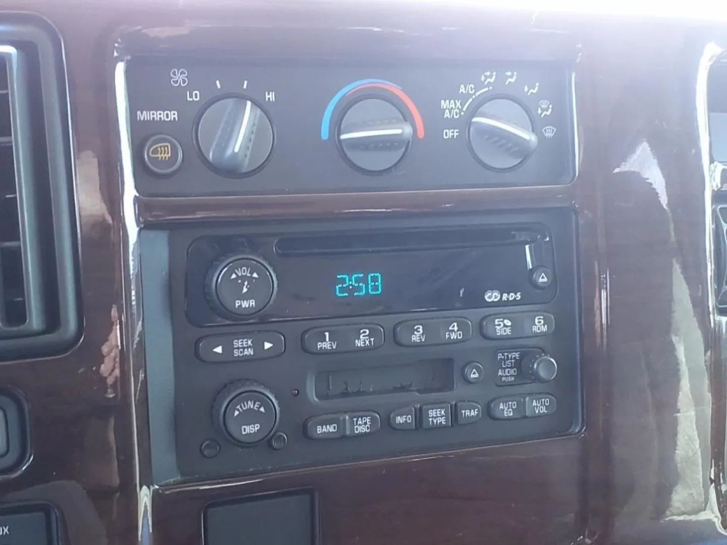 2003 Dk. Gray GMC Savana G1500 Cargo (1GDFG15T131) with an Other engine, Automatic transmission, located at 1401 N. Hobart, Pampa, TX, 79065, (806) 665-9872, 35.549953, -100.975098 - **Explore New Adventures with the 2003 GMC Savana G1500 Cargo Your Ultimate Work Companion!**<br /> <br /> Are you ready to elevate your work experience with a versatile and dependable vehicle? Look no further than the 2003 GMC Savana G1500 Cargo! Ideal for small business owners, contractors, or an - Photo#5