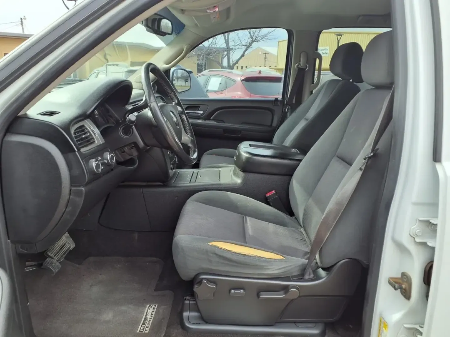 2009 Summit White GMC SIERRA 1500 SLE (3GTEK23M49G) with an 5.3L engine, Automatic transmission, located at 1401 N. Hobart, Pampa, TX, 79065, (806) 665-9872, 35.549953, -100.975098 - **Discover Your Next Adventure with a 2009 GMC Sierra 1500 at Xtra Auto Center!**<br /> <br /> Are you seeking a robust and reliable pickup truck that can handle your weekend escapades, family outings, or daily commutes with ease? Look no further than the 2009 GMC Sierra 1500, available now at Xtra - Photo#10