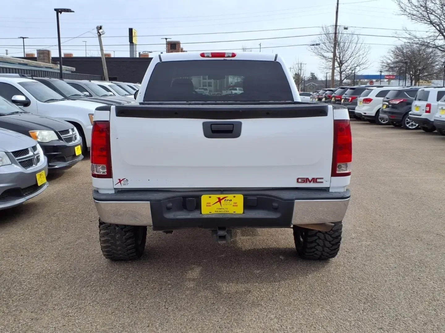 2009 Summit White GMC SIERRA 1500 SLE (3GTEK23M49G) with an 5.3L engine, Automatic transmission, located at 1401 N. Hobart, Pampa, TX, 79065, (806) 665-9872, 35.549953, -100.975098 - **Discover Your Next Adventure with a 2009 GMC Sierra 1500 at Xtra Auto Center!**<br /> <br /> Are you seeking a robust and reliable pickup truck that can handle your weekend escapades, family outings, or daily commutes with ease? Look no further than the 2009 GMC Sierra 1500, available now at Xtra - Photo#3