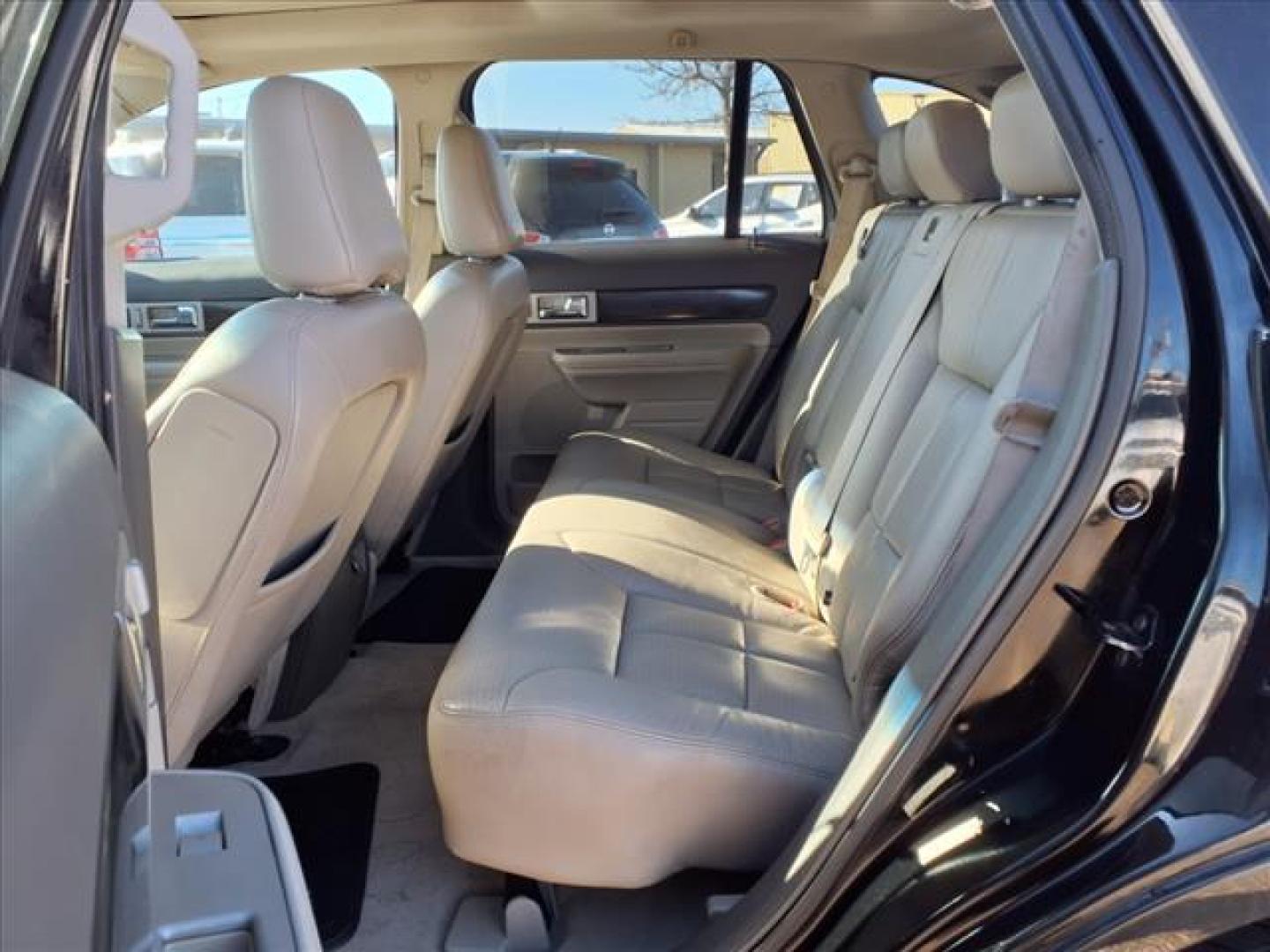2007 Black Clearcoat Ua Lincoln MKX Base (2LMDU88C87B) with an 3.5L 3.5L V6 double overhead camshaft 24V Fuel Injected engine, 6-Speed Automatic transmission, located at 1401 N. Hobart, Pampa, TX, 79065, (806) 665-9872, 35.549953, -100.975098 - Photo#10