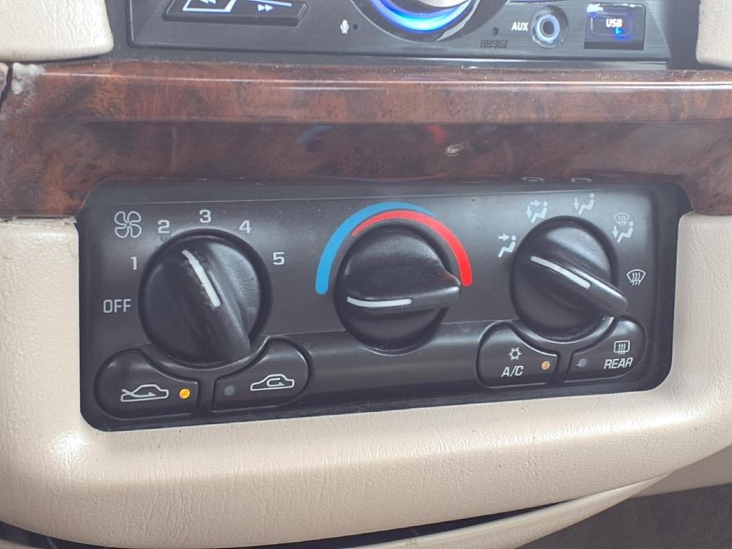 2001 Sandrift Metallic 49u Chevrolet Impala Base (2G1WF55E219) with an 3.4L 3L NA V6 overhead valves (OHV) 12V Fuel Injected engine, 4-Speed Automatic transmission, located at 1401 N. Hobart, Pampa, TX, 79065, (806) 665-9872, 35.549953, -100.975098 - Photo#6