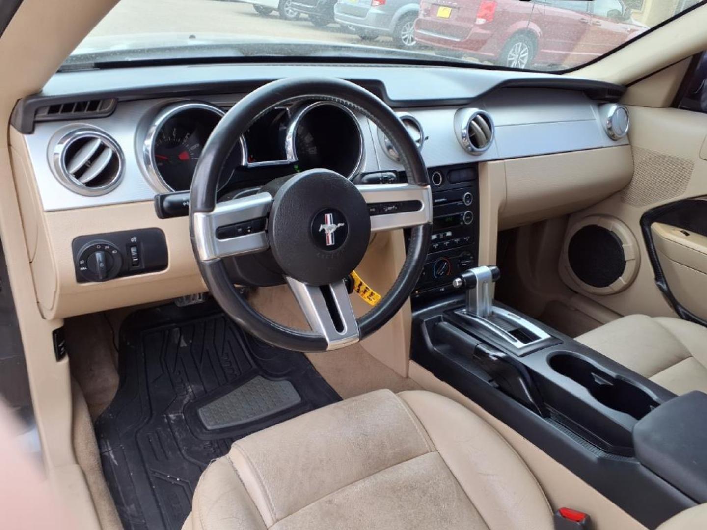 2008 Black Clearcoat Ford Mustang V6 Premium (1ZVHT80N485) with an 4.0L 4.0L V6 210hp 240ft. lbs. Fuel Injected engine, 5-Speed Automatic transmission, located at 1401 N. Hobart, Pampa, TX, 79065, (806) 665-9872, 35.549953, -100.975098 - Photo#9
