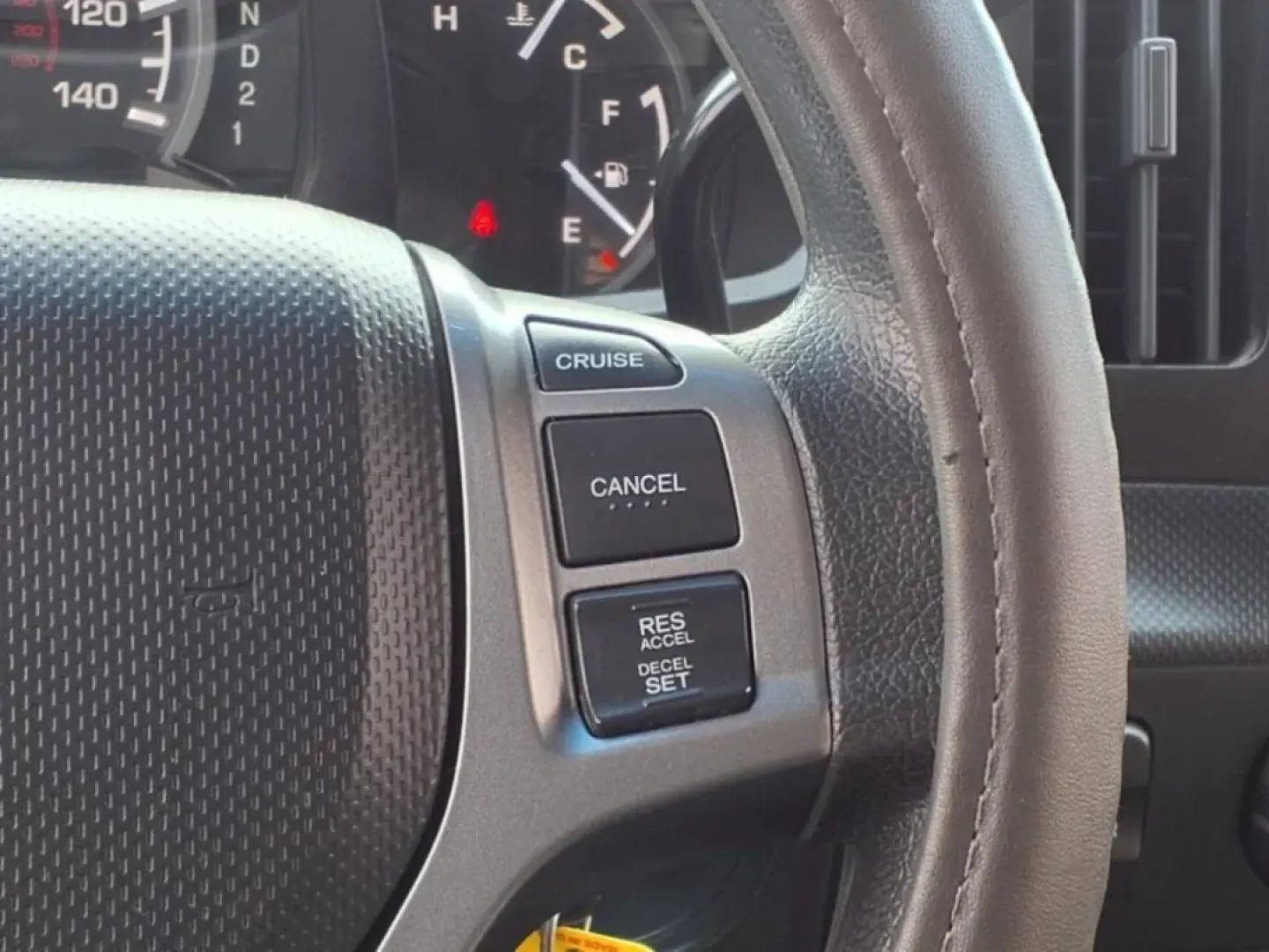 2010 White Honda Ridgeline RT (5FPYK1F29AB) with an Other engine, Automatic transmission, located at 1401 N. Hobart, Pampa, TX, 79065, (806) 665-9872, 35.549953, -100.975098 - ### 2010 Honda Ridgeline RT: Your Perfect Companion for Weekend Adventures!<br /> <br /> Are you ready to elevate your weekend getaways, family outings, or daily commutes? Look no further than this versatile 2010 Honda Ridgeline RT, available now at Xtra Auto Center in Pampa, TX. This dependable pic - Photo#7