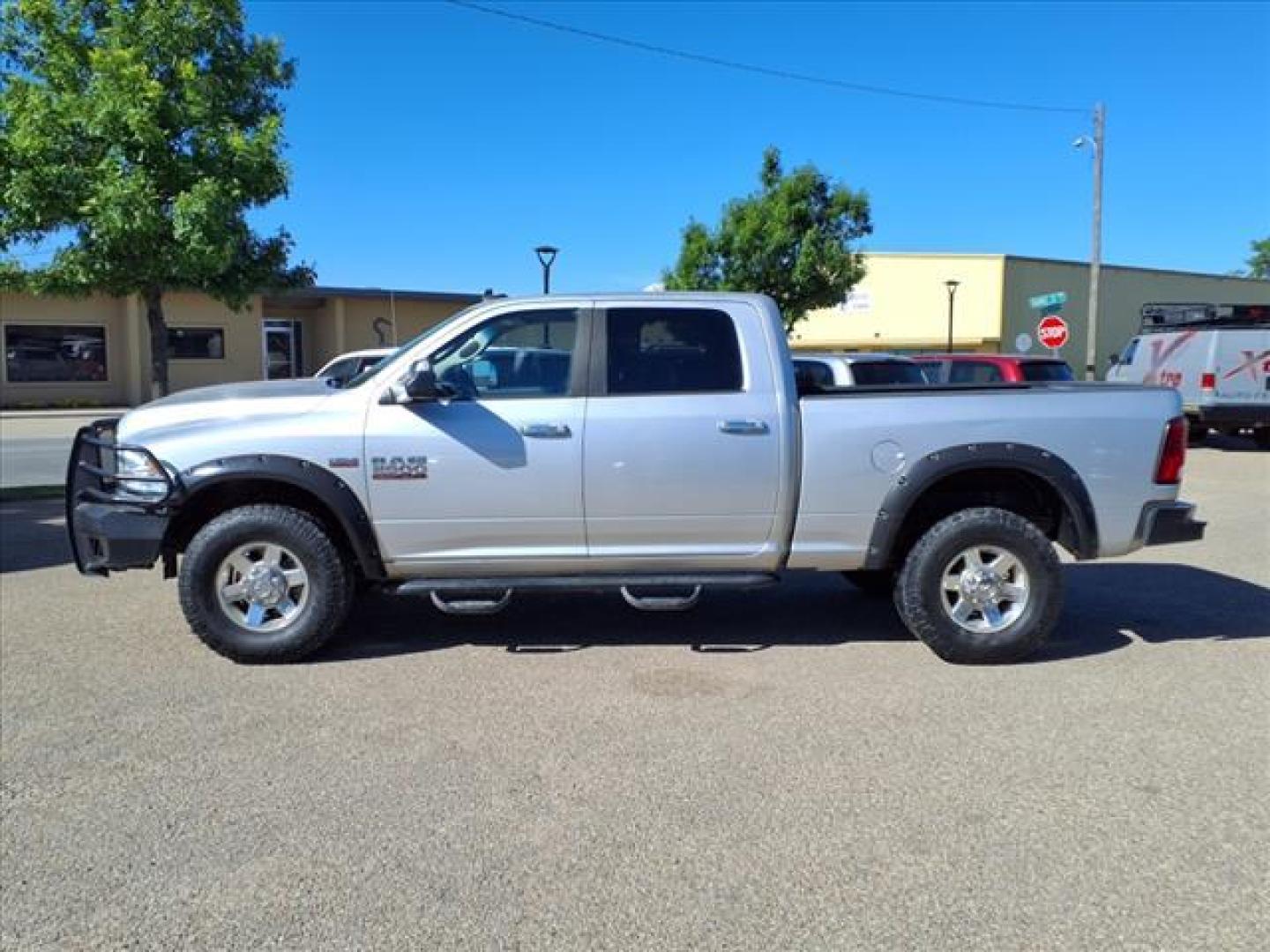 2013 Bright Silver Metallic Clear Coat RAM 2500 Lone Star (3C6TR5DT9DG) with an 5.7L HEMI 5.7L V8 383hp 400ft. lbs. Sequential Multiport Fuel Injection engine, 6-Speed Shiftable Automatic transmission, located at 1401 N. Hobart, Pampa, TX, 79065, (806) 665-9872, 35.549953, -100.975098 - Photo#4