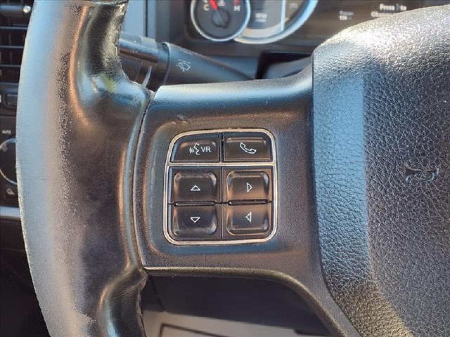 2013 Bright Silver Metallic Clear Coat RAM 2500 Lone Star (3C6TR5DT9DG) with an 5.7L HEMI 5.7L V8 383hp 400ft. lbs. Sequential Multiport Fuel Injection engine, 6-Speed Shiftable Automatic transmission, located at 1401 N. Hobart, Pampa, TX, 79065, (806) 665-9872, 35.549953, -100.975098 - Photo#8