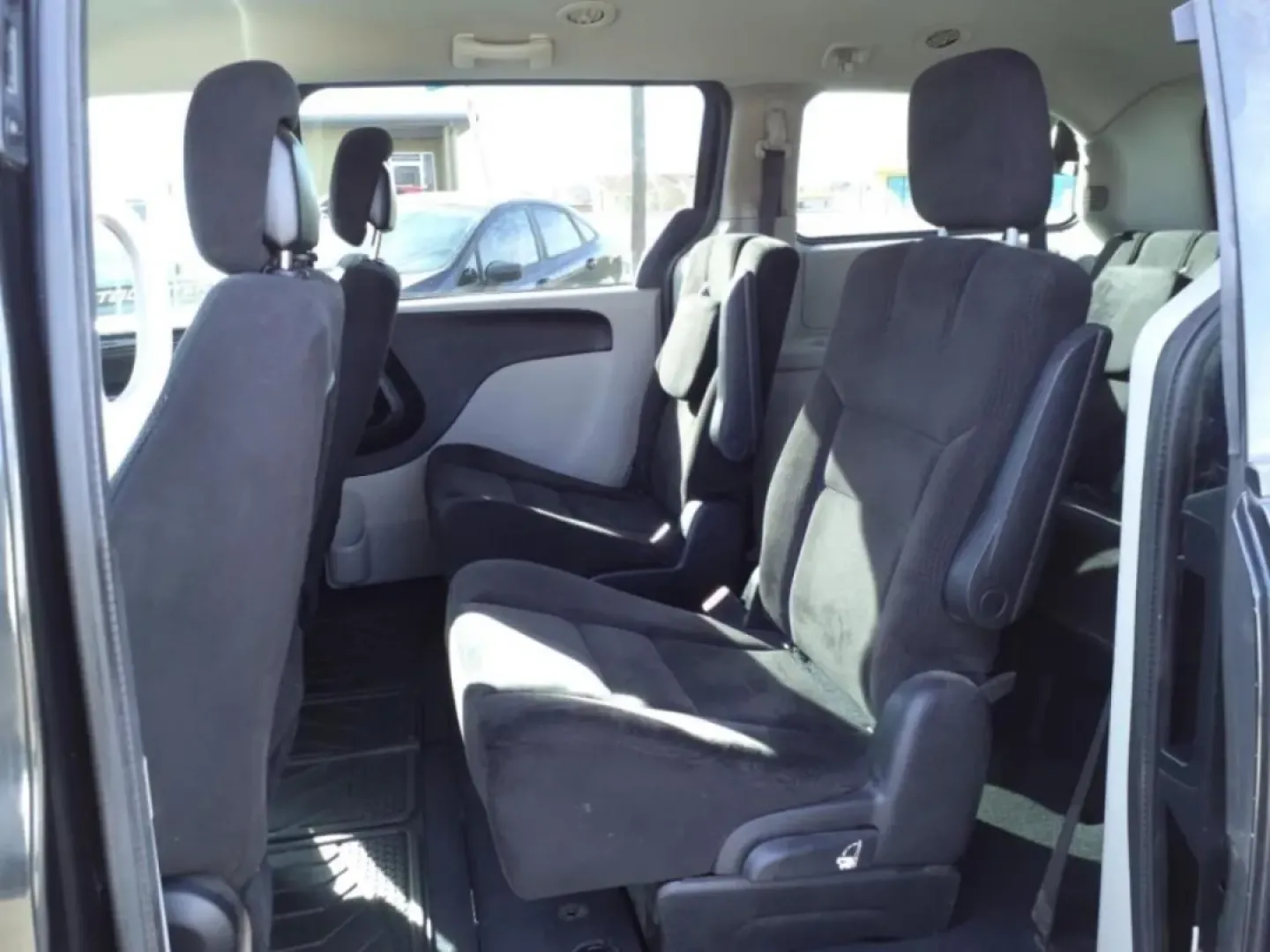 2014 Brilliant Black Crystal Pearl Coat Pxr Dodge Grand Caravan SXT (2C4RDGCGXER) with an Other engine, Automatic transmission, located at 1401 N. Hobart, Pampa, TX, 79065, (806) 665-9872, 35.549953, -100.975098 - Are you a growing family in need of a reliable vehicle that can handle all the daily adventures and weekend outings? Look no further than this stunning 2014 Dodge Grand Caravan SXT, perfect for those who value space, comfort, and functionality. With room for up to seven passengers, this versatile sp - Photo#10