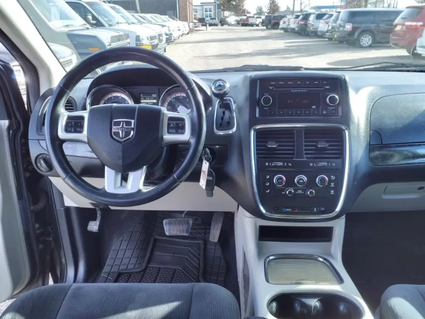 2014 Brilliant Black Crystal Pearl Coat Pxr Dodge Grand Caravan SXT (2C4RDGCGXER) with an Other engine, Automatic transmission, located at 1401 N. Hobart, Pampa, TX, 79065, (806) 665-9872, 35.549953, -100.975098 - Are you a growing family in need of a reliable vehicle that can handle all the daily adventures and weekend outings? Look no further than this stunning 2014 Dodge Grand Caravan SXT, perfect for those who value space, comfort, and functionality. With room for up to seven passengers, this versatile sp - Photo#8