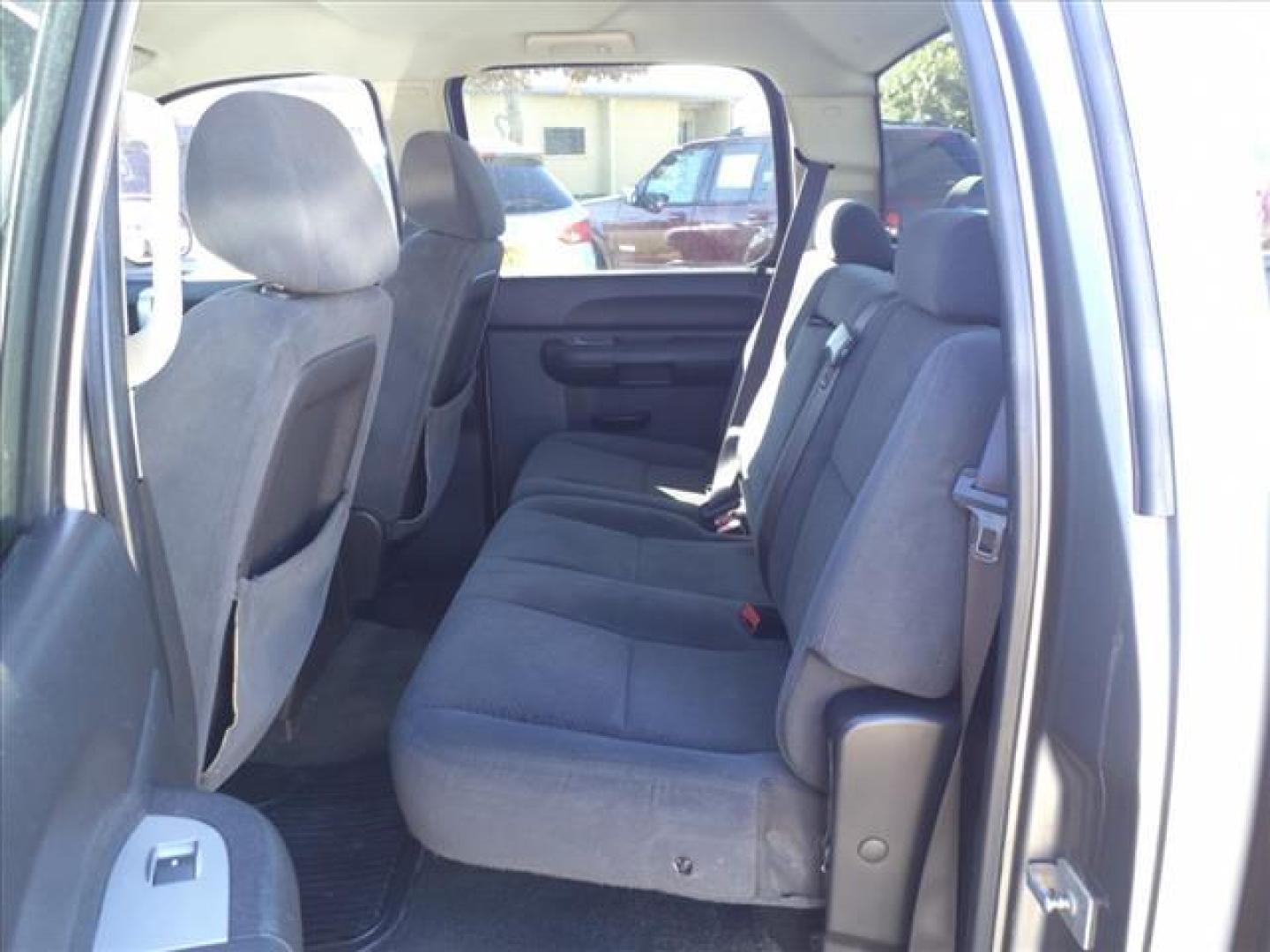 2008 Graystone Metallic 16u Chevrolet Silverado 1500 LT1 (2GCEK13J281) with an 5.3L Vortec Iron Block 5.3L V8 315hp 338ft. lbs. Fuel Injected engine, 4-Speed Automatic transmission, located at 1401 N. Hobart, Pampa, TX, 79065, (806) 665-9872, 35.549953, -100.975098 - Photo#12