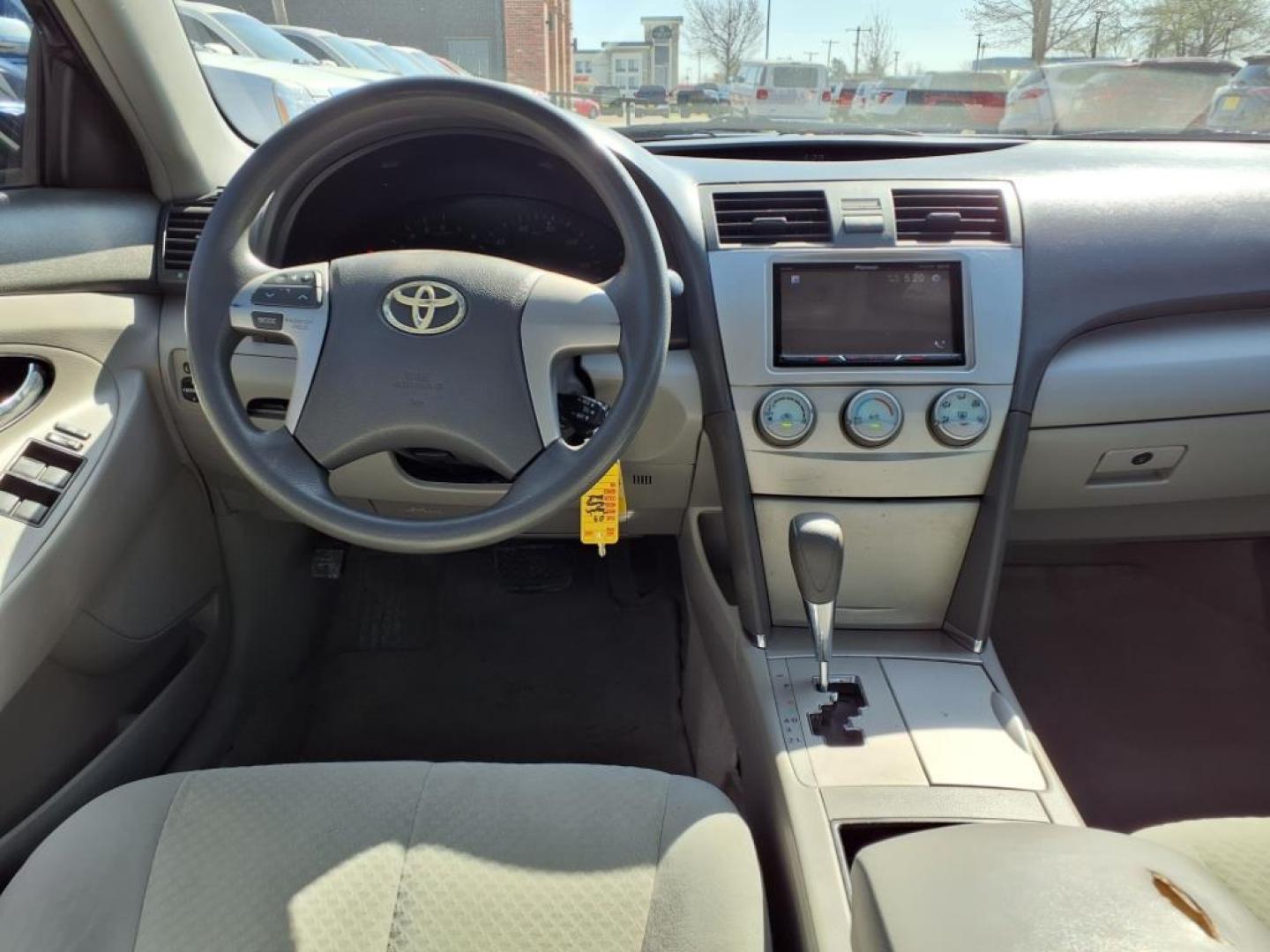 2009 Black 202 Toyota Camry LE (4T1BE46K79U) with an 2.4L 2.4L I4 158hp 161ft. lbs. Fuel Injected engine, 5-Speed Automatic transmission, located at 1401 N. Hobart, Pampa, TX, 79065, (806) 665-9872, 35.549953, -100.975098 - Photo#10