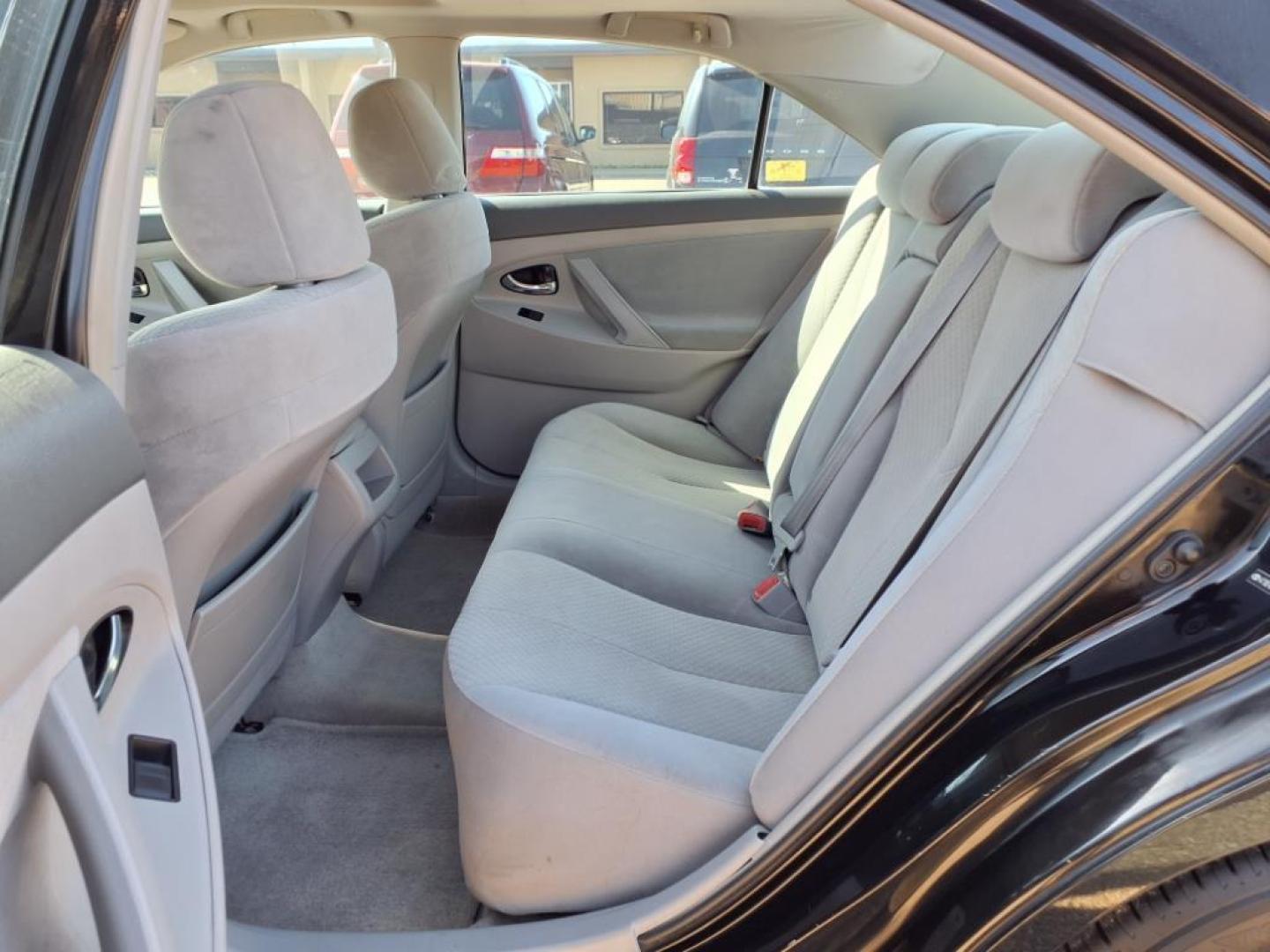 2009 Black 202 Toyota Camry LE (4T1BE46K79U) with an 2.4L 2.4L I4 158hp 161ft. lbs. Fuel Injected engine, 5-Speed Automatic transmission, located at 1401 N. Hobart, Pampa, TX, 79065, (806) 665-9872, 35.549953, -100.975098 - Photo#12