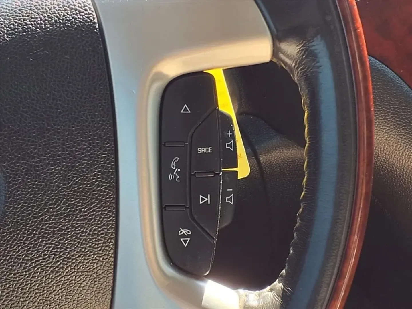 2010 White Diamond Tricoat Cadillac ESCALADE LUXURY (1GYUKBEF8AR) with an 6.2L engine, Automatic transmission, located at 1401 N. Hobart, Pampa, TX, 79065, (806) 665-9872, 35.549953, -100.975098 - Experience the ultimate blend of luxury and versatility with our stunning 2010 Cadillac Escalade AWD Luxury, now available at Xtra Auto Center in Pampa, TX. This iconic SUV is not just a vehicle; it's a lifestyle statement, perfect for families seeking space, comfort, and performance. With room for - Photo#9