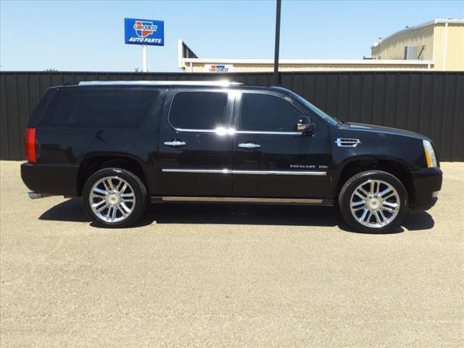 2011 Black Raven Cadillac Escalade ESV Platinum Edition (1GYS3KEF0BR) with an 6.2L 6.2L Flex Fuel V8 403hp 4 Sequential-Port F.I. engine, 6-Speed Shiftable Automatic transmission, located at 1401 N. Hobart, Pampa, TX, 79065, (806) 665-9872, 35.549641, -100.971878 - Photo #2