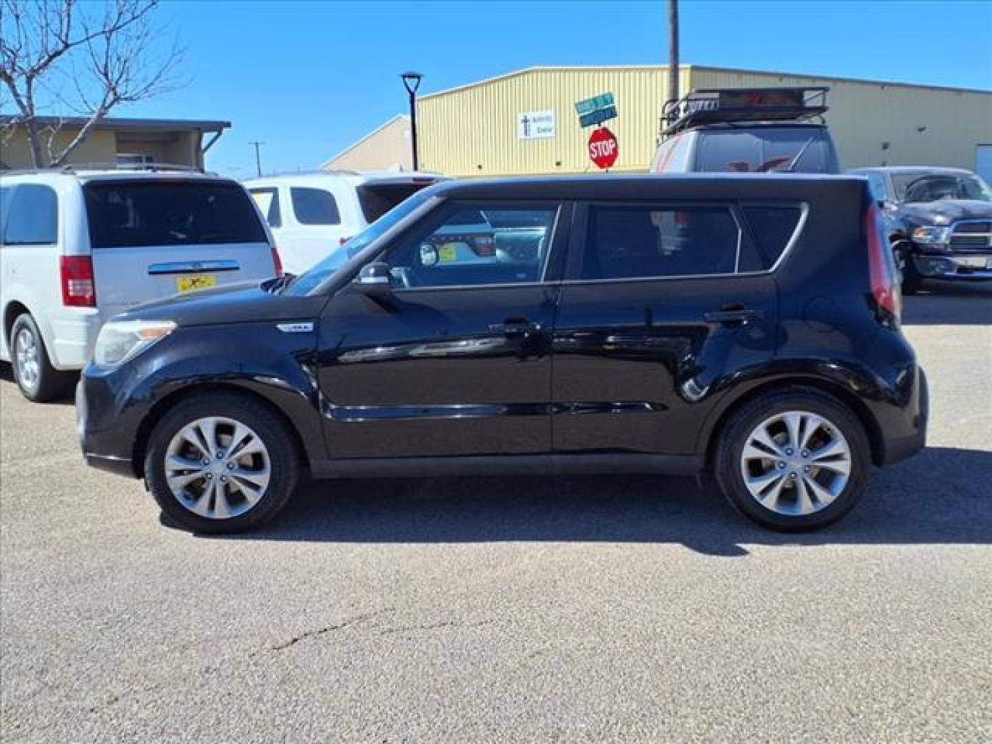 2014 Shadow Black 9h Kia Soul + (KNDJP3A5XE7) with an 2.0L 2.0L I4 164hp 151ft. lbs. Direct Injection engine, 6-Speed Shiftable Automatic transmission, located at 1401 N. Hobart, Pampa, TX, 79065, (806) 665-9872, 35.549953, -100.975098 - Photo#4