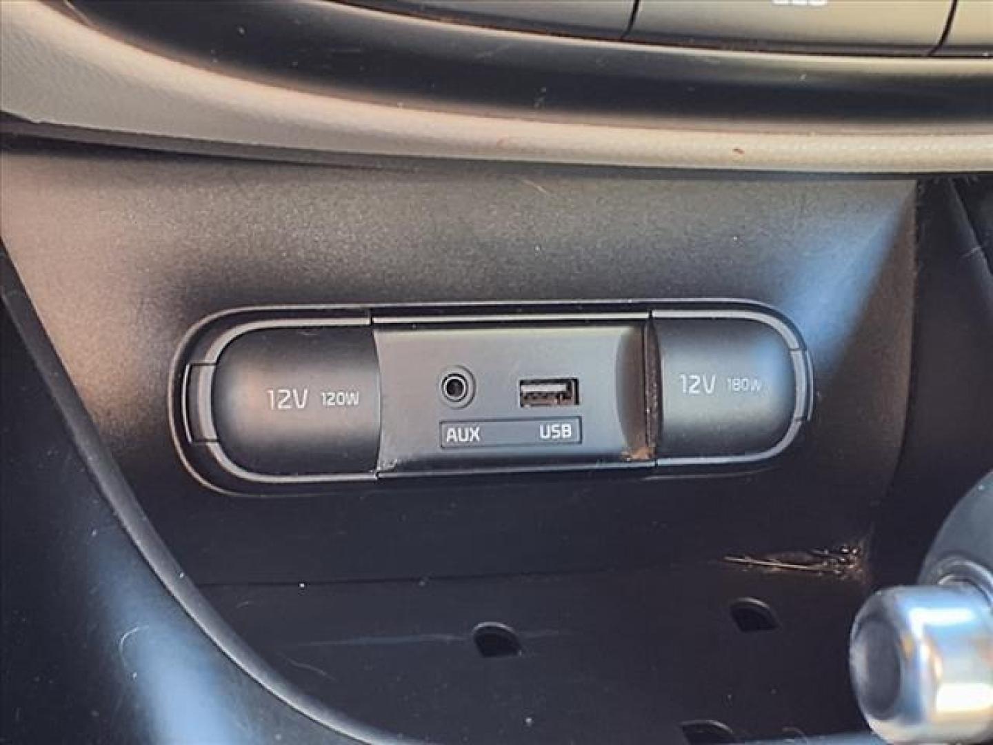 2014 Shadow Black 9h Kia Soul + (KNDJP3A5XE7) with an 2.0L 2.0L I4 164hp 151ft. lbs. Direct Injection engine, 6-Speed Shiftable Automatic transmission, located at 1401 N. Hobart, Pampa, TX, 79065, (806) 665-9872, 35.549953, -100.975098 - Photo#7
