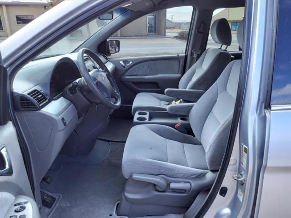 2010 Alabaster Silver Metallic Honda Odyssey LX (5FNRL3H24AB) with an 3.5L 3.5L V6 244hp 240ft. lbs. Sequential Multiport Fuel Injection engine, 5-Speed Automatic transmission, located at 1401 N. Hobart, Pampa, TX, 79065, (806) 665-9872, 35.549641, -100.971878 - Photo #8