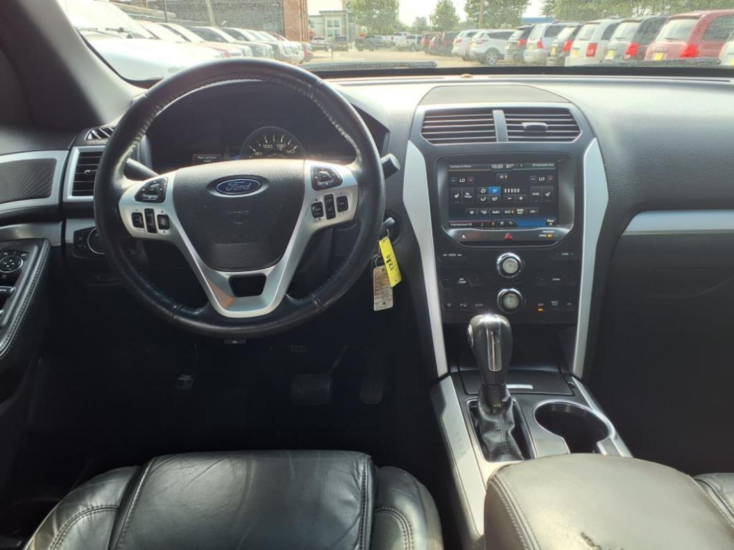 2014 Oxford White Ford Explorer XLT (1FM5K7D80EG) with an 3.5L 3.5L V6 290hp 255ft. lbs. Direct Injection engine, 6-Speed Shiftable Automatic transmission, located at 1401 N. Hobart, Pampa, TX, 79065, (806) 665-9872, 35.549953, -100.975098 - Photo#10