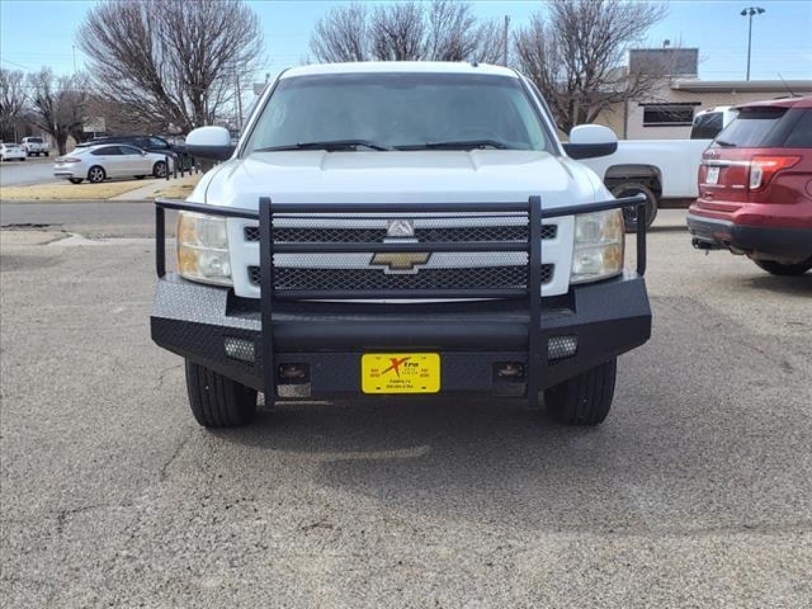 2009 Summit White Chevrolet Silverado 1500 LT (3GCEK23339G) with an 5.3L Iron Block 5.3L Flex Fuel Fuel Injected engine, Automatic transmission, located at 1401 N. Hobart, Pampa, TX, 79065, (806) 665-9872, 35.549641, -100.971878 - Photo #1