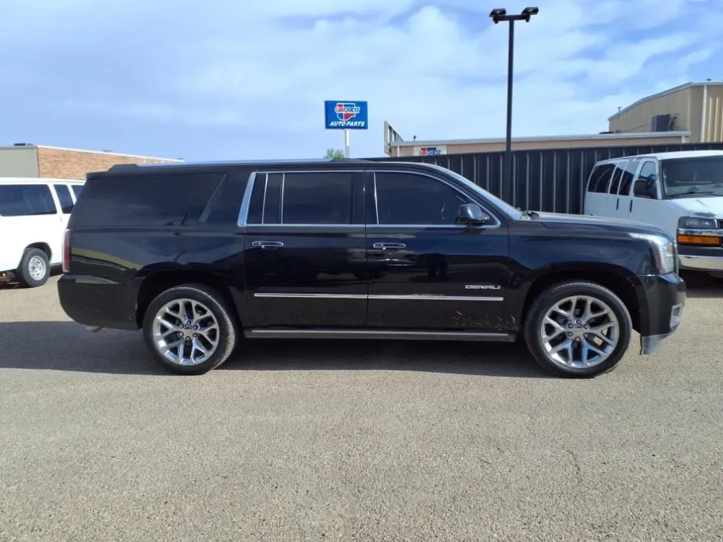 2015 Onyx Black Gba GMC YUKON XL DENALI (1GKS2JKJ9FR) with an 6.2L engine, Automatic transmission, located at 1401 N. Hobart, Pampa, TX, 79065, (806) 665-9872, 35.549953, -100.975098 - **Experience Adventure and Luxury with the 2015 GMC Yukon Denali XL 4WD at Xtra Auto Center!**<br /> <br /> Are you searching for the perfect family SUV that combines luxury with rugged capability? Look no further than this stunning 2015 GMC Yukon Denali XL 4WD, available now at Xtra Auto Center in - Photo#2