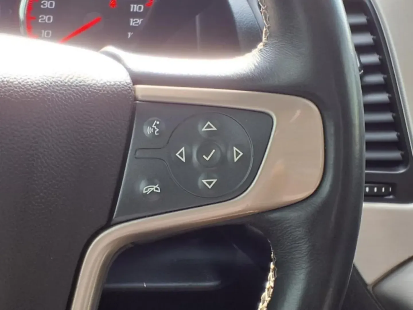 2015 Onyx Black Gba GMC Yukon Denali XL 4WD (1GKS2JKJ9FR) with an Other engine, Automatic transmission, located at 1401 N. Hobart, Pampa, TX, 79065, (806) 665-9872, 35.549953, -100.975098 - **Experience Adventure and Luxury with the 2015 GMC Yukon Denali XL 4WD at Xtra Auto Center!**<br /> <br /> Are you searching for the perfect family SUV that combines luxury with rugged capability? Look no further than this stunning 2015 GMC Yukon Denali XL 4WD, available now at Xtra Auto Center in - Photo#9