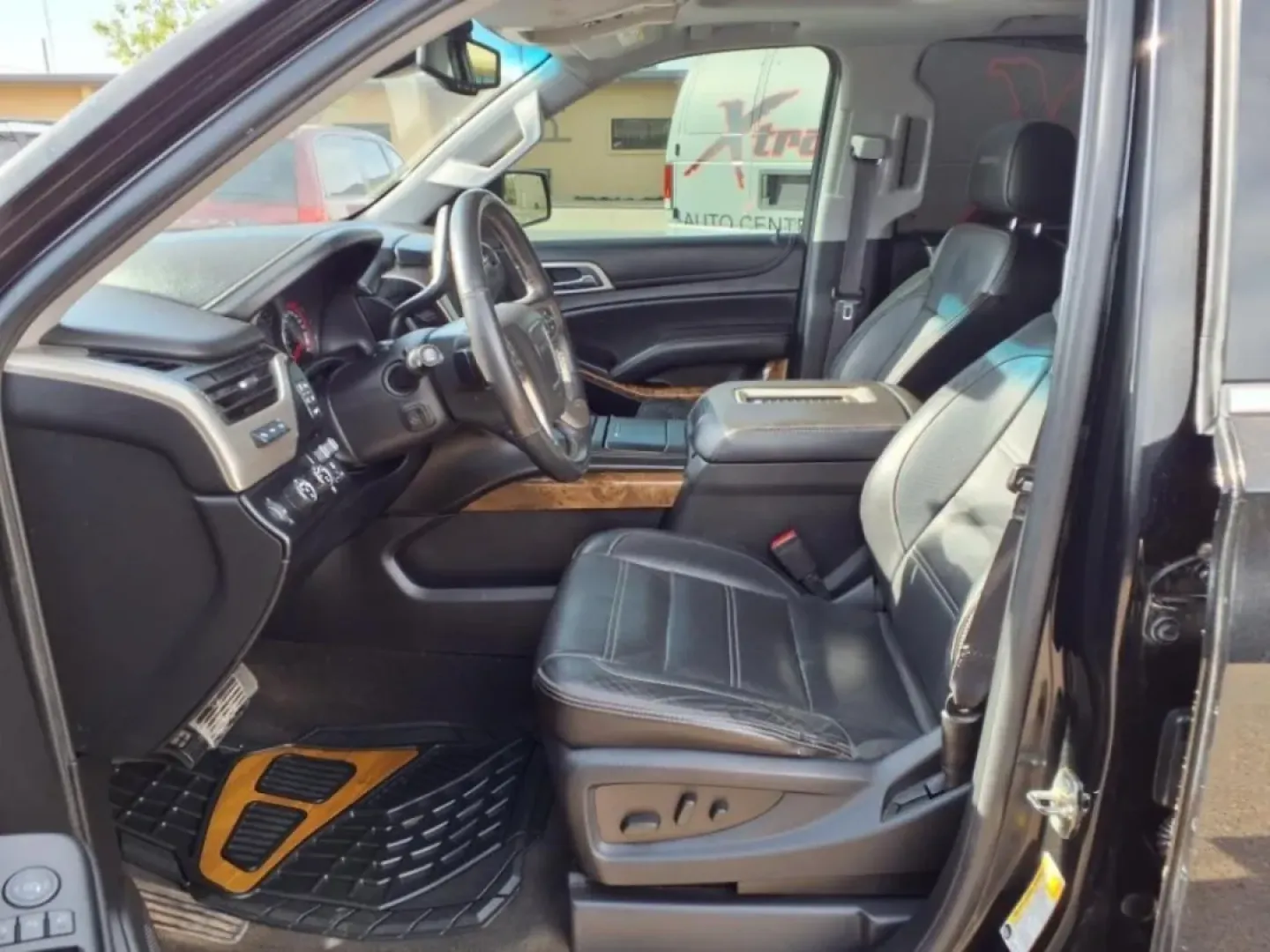 2015 Onyx Black Gba GMC Yukon Denali XL 4WD (1GKS2JKJ9FR) with an Other engine, Automatic transmission, located at 1401 N. Hobart, Pampa, TX, 79065, (806) 665-9872, 35.549953, -100.975098 - **Experience Adventure and Luxury with the 2015 GMC Yukon Denali XL 4WD at Xtra Auto Center!**<br /> <br /> Are you searching for the perfect family SUV that combines luxury with rugged capability? Look no further than this stunning 2015 GMC Yukon Denali XL 4WD, available now at Xtra Auto Center in - Photo#12