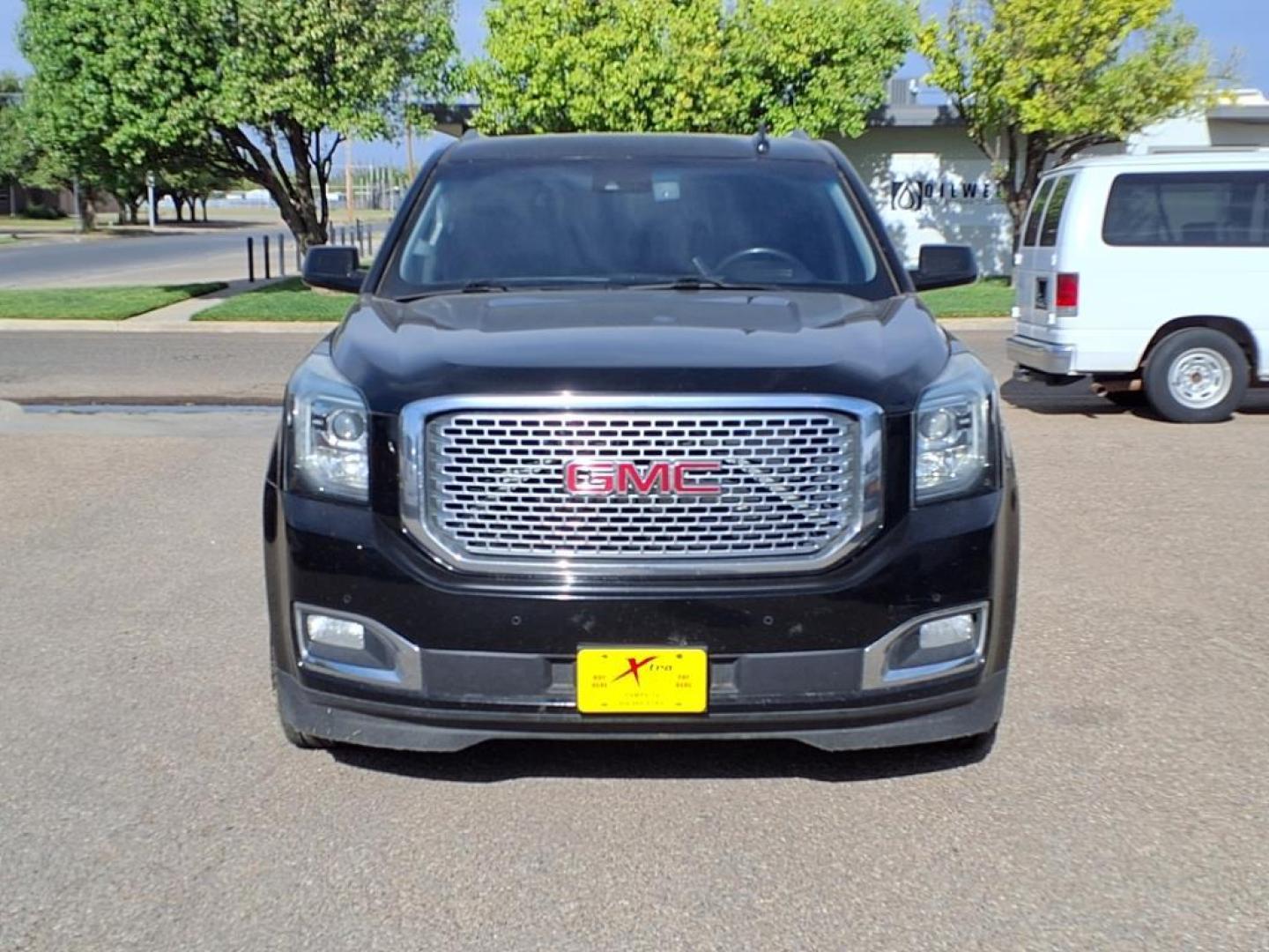 2015 Onyx Black Gba GMC Yukon XL Denali (1GKS2JKJ9FR) with an 6.2L EcoTec3 6.2L V8 420hp 460ft. lbs. Direct Injection engine, Automatic transmission, located at 1401 N. Hobart, Pampa, TX, 79065, (806) 665-9872, 35.549953, -100.975098 - Photo#1