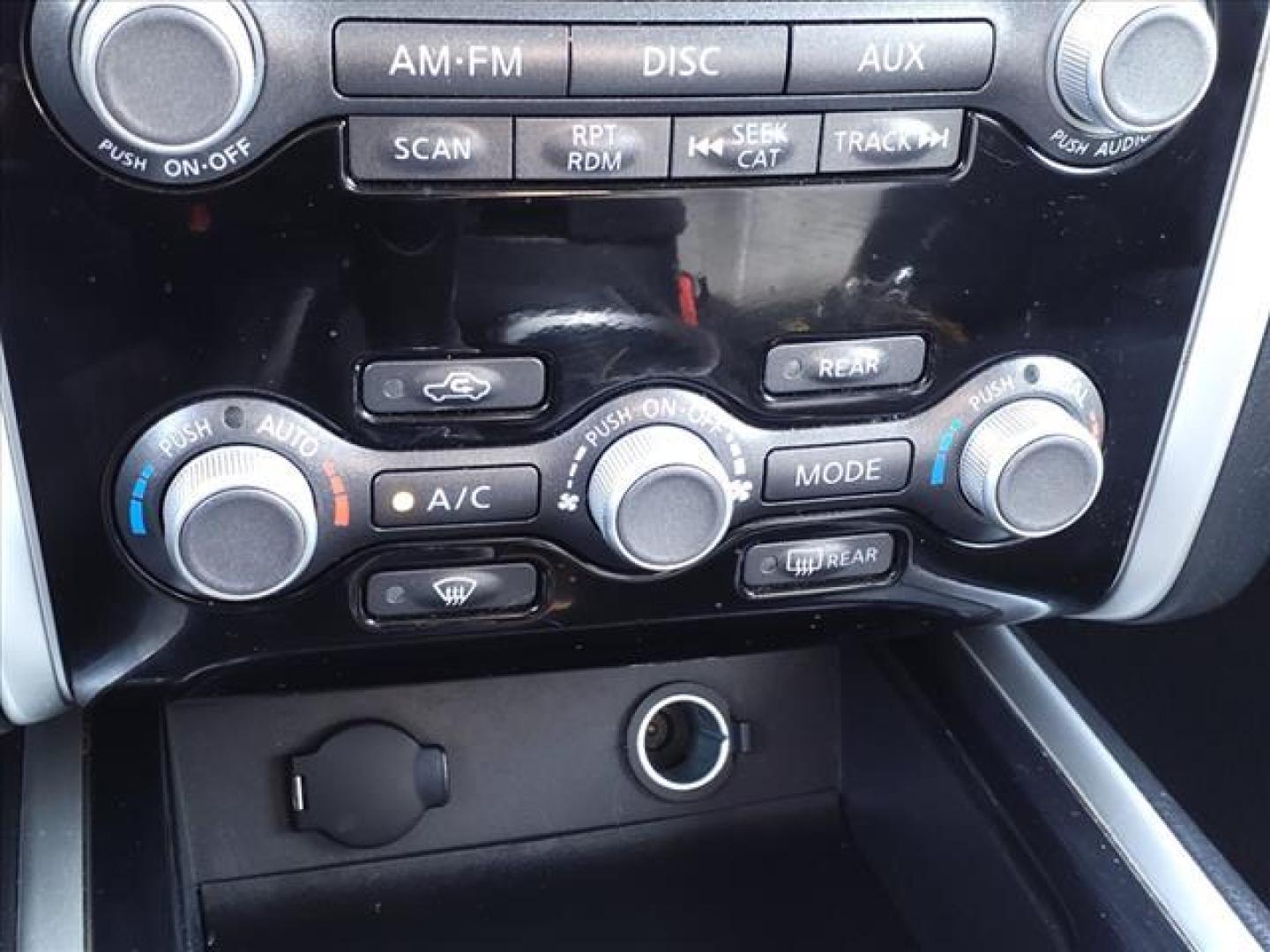 2013 Super Black Kh3 Nissan Pathfinder SV (5N1AR2MN5DC) with an 3.5L 3.5L V6 260hp 240ft. lbs. Sequential Multiport Fuel Injection engine, CVT transmission, located at 1401 N. Hobart, Pampa, TX, 79065, (806) 665-9872, 35.549953, -100.975098 - Photo#6