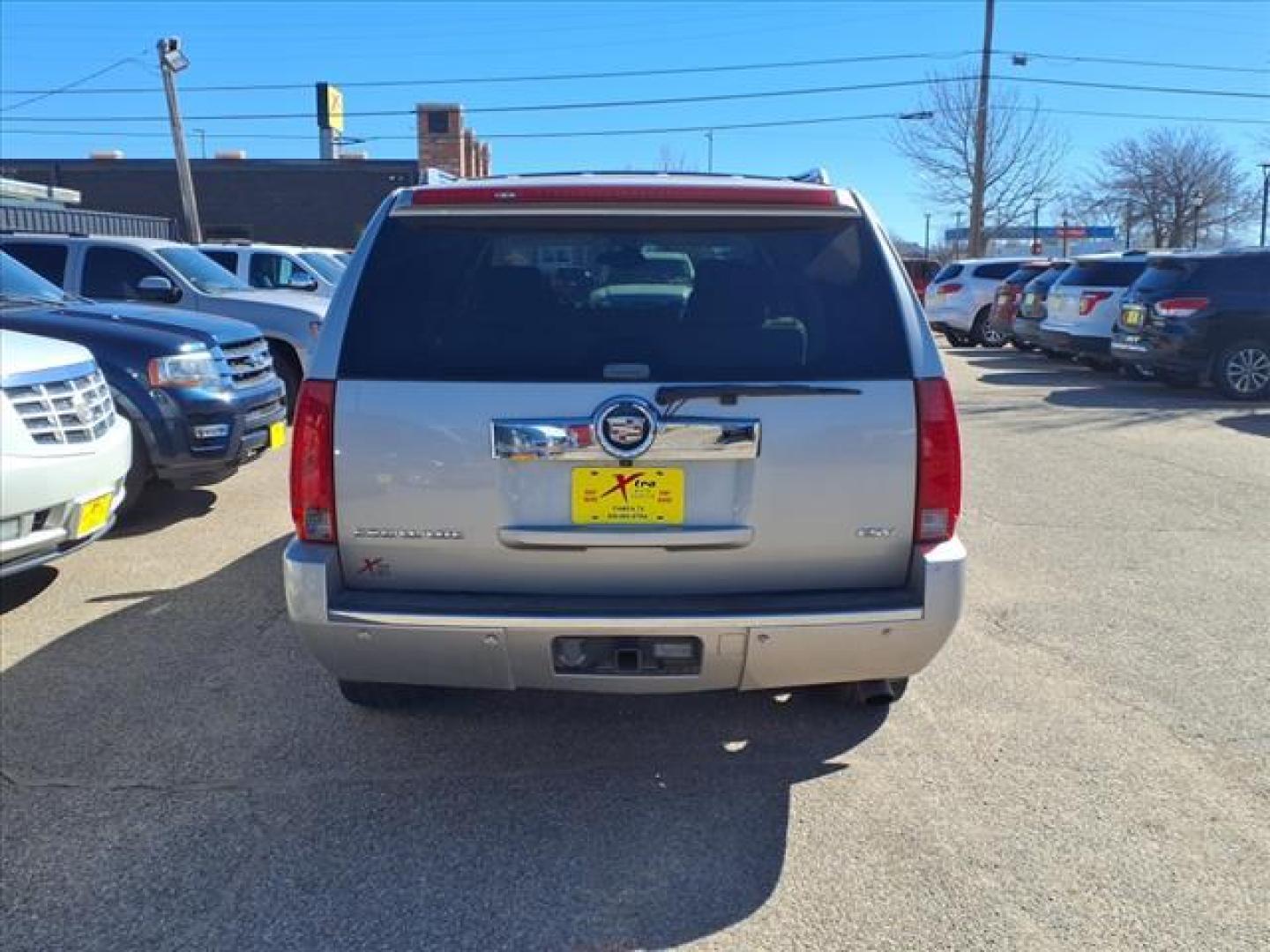 2007 Quicksilver 59u Cadillac Escalade ESV Base (1GYFK66857R) with an 6.2L 6.2L V8 403hp 417ft. lbs. Sequential Electronic Fuel Injection engine, 6-Speed Shiftable Automatic transmission, located at 1401 N. Hobart, Pampa, TX, 79065, (806) 665-9872, 35.549953, -100.975098 - Photo#3