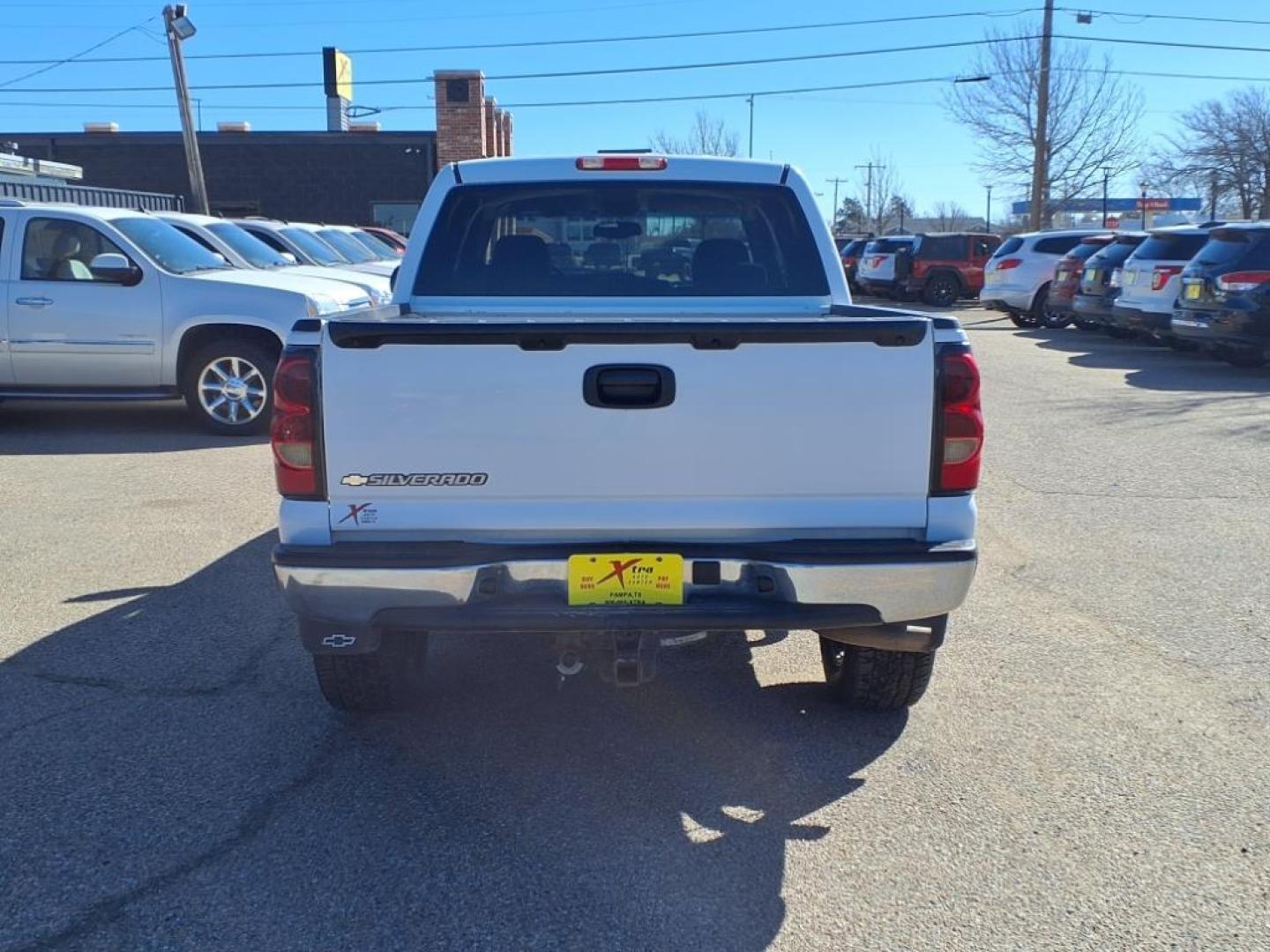 2007 White Chevrolet Silverado 1500 LS (2GCEK13Z971) with an 4 Cylinder Fuel Injected engine, Automatic transmission, located at 1401 N. Hobart, Pampa, TX, 79065, (806) 665-9872, 35.549953, -100.975098 - Photo#3