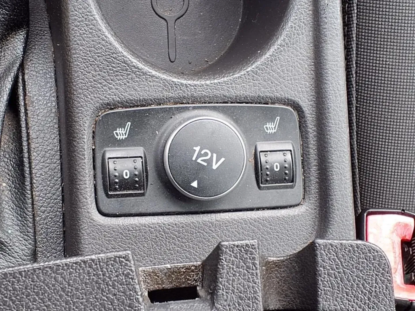 2012 Blue Candy Metallic Ford Focus SE (1FAHP3K25CL) with an Other engine, located at 1401 N. Hobart, Pampa, TX, 79065, (806) 665-9872, 35.549953, -100.975098 - **Unleash Your Adventure with the 2012 Ford Focus SE Hatchback!**<br /> <br /> Looking for a versatile vehicle that fits seamlessly into your lifestyle? Whether you're a growing family in need of extra space or a budget-conscious commuter seeking fuel efficiency, the 2012 Ford Focus SE Hatchback is - Photo#10