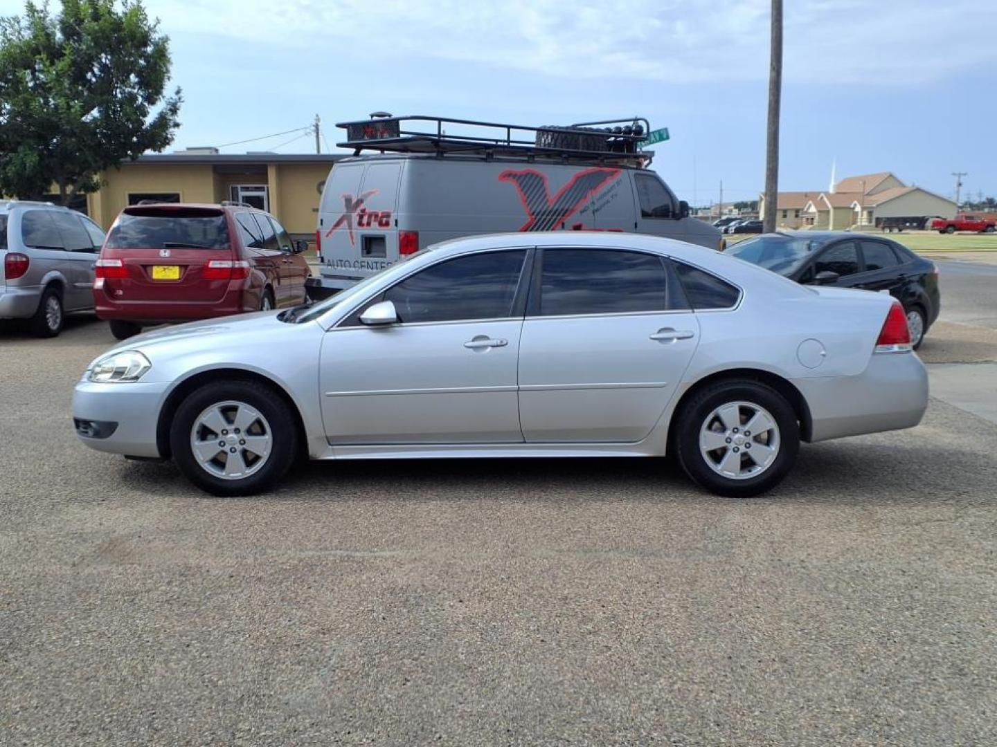 2011 Silver Ice Metallic Chevrolet Impala LT Fleet (2G1WG5EK7B1) with an 3.5L 3.5L Flex Fuel V6 211hp 216ft. lbs. Fuel Injected engine, 4-Speed Automatic transmission, located at 1401 N. Hobart, Pampa, TX, 79065, (806) 665-9872, 35.549953, -100.975098 - Photo#4