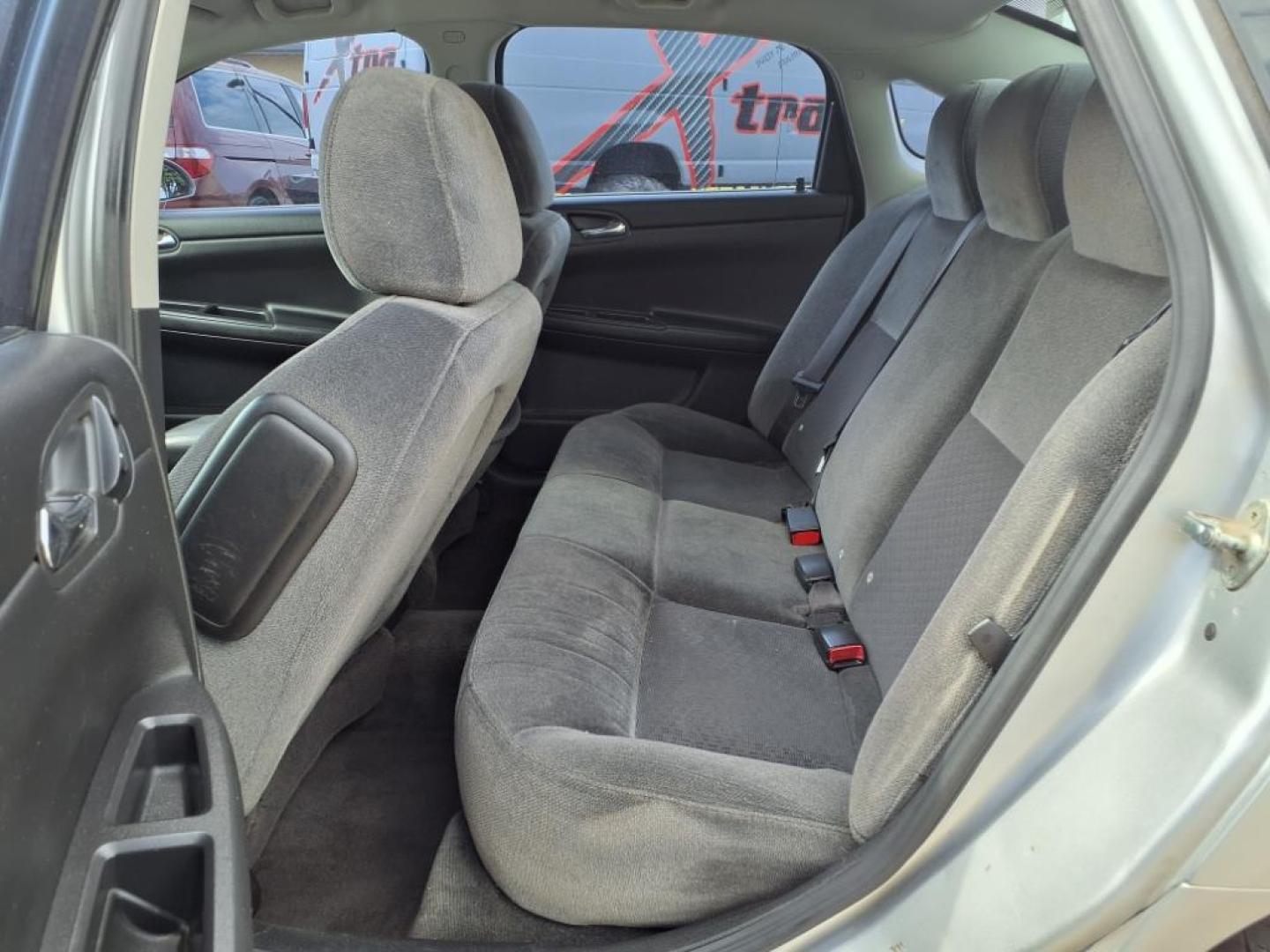 2011 Silver Ice Metallic Chevrolet Impala LT Fleet (2G1WG5EK7B1) with an 3.5L 3.5L Flex Fuel V6 211hp 216ft. lbs. Fuel Injected engine, 4-Speed Automatic transmission, located at 1401 N. Hobart, Pampa, TX, 79065, (806) 665-9872, 35.549953, -100.975098 - Photo#12