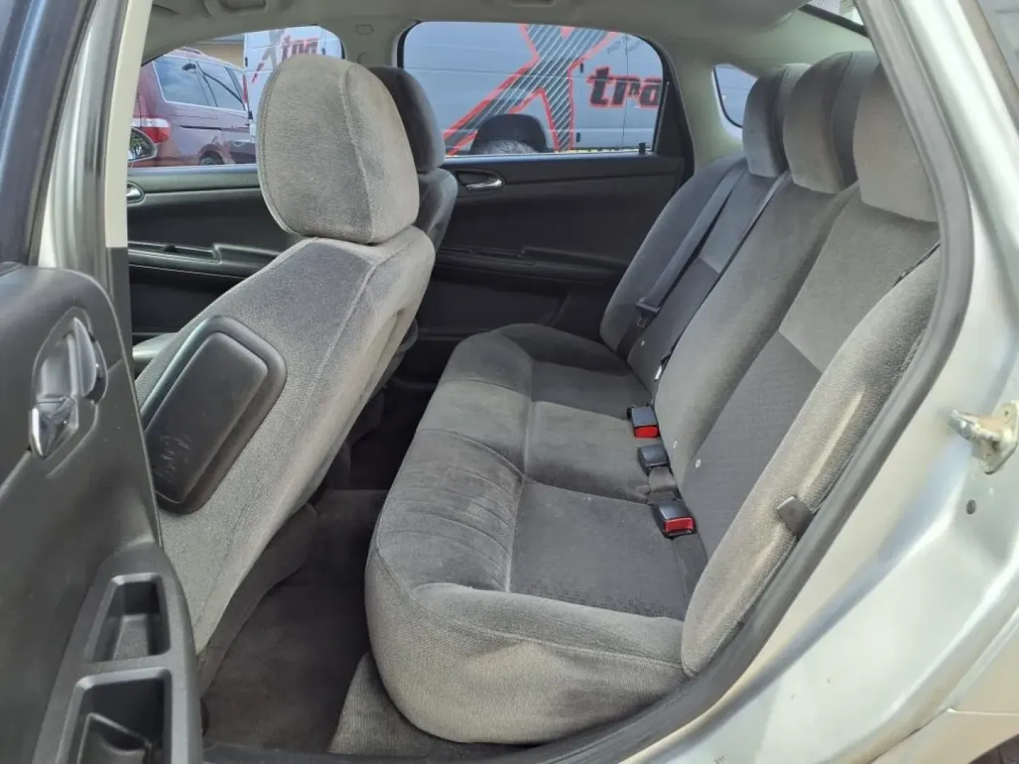 2011 Silver Ice Metallic Chevrolet Impala LT (2G1WG5EK7B1) with an 3.5L engine, Automatic transmission, located at 1401 N. Hobart, Pampa, TX, 79065, (806) 665-9872, 35.549953, -100.975098 - **Drive into Your Future with the 2011 Chevrolet Impala LT - Perfect for Families and Commuters!**<br /> <br /> If you're searching for a reliable sedan that effortlessly balances comfort, style, and functionality, look no further than the 2011 Chevrolet Impala LT available at Xtra Auto Center! Loca - Photo#12