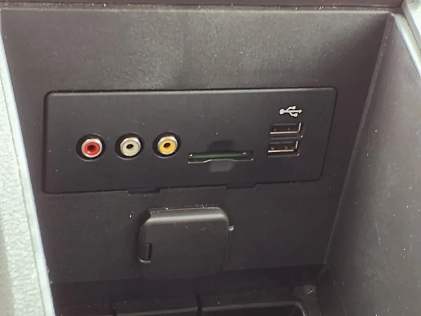 2012 White Suede Ford Edge SEL FWD (2FMDK3J91CB) with an Other engine, Automatic transmission, located at 1401 N. Hobart, Pampa, TX, 79065, (806) 665-9872, 35.549953, -100.975098 - **Unleash Your Adventures with the 2012 Ford Edge SEL FWD!** <br /> <br /> Are you ready to elevate your lifestyle with a versatile SUV that's perfect for weekend getaways, family road trips, or your daily commute? Look no further! The 2012 Ford Edge SEL FWD, available at Xtra Auto Center in Pampa, - Photo#8