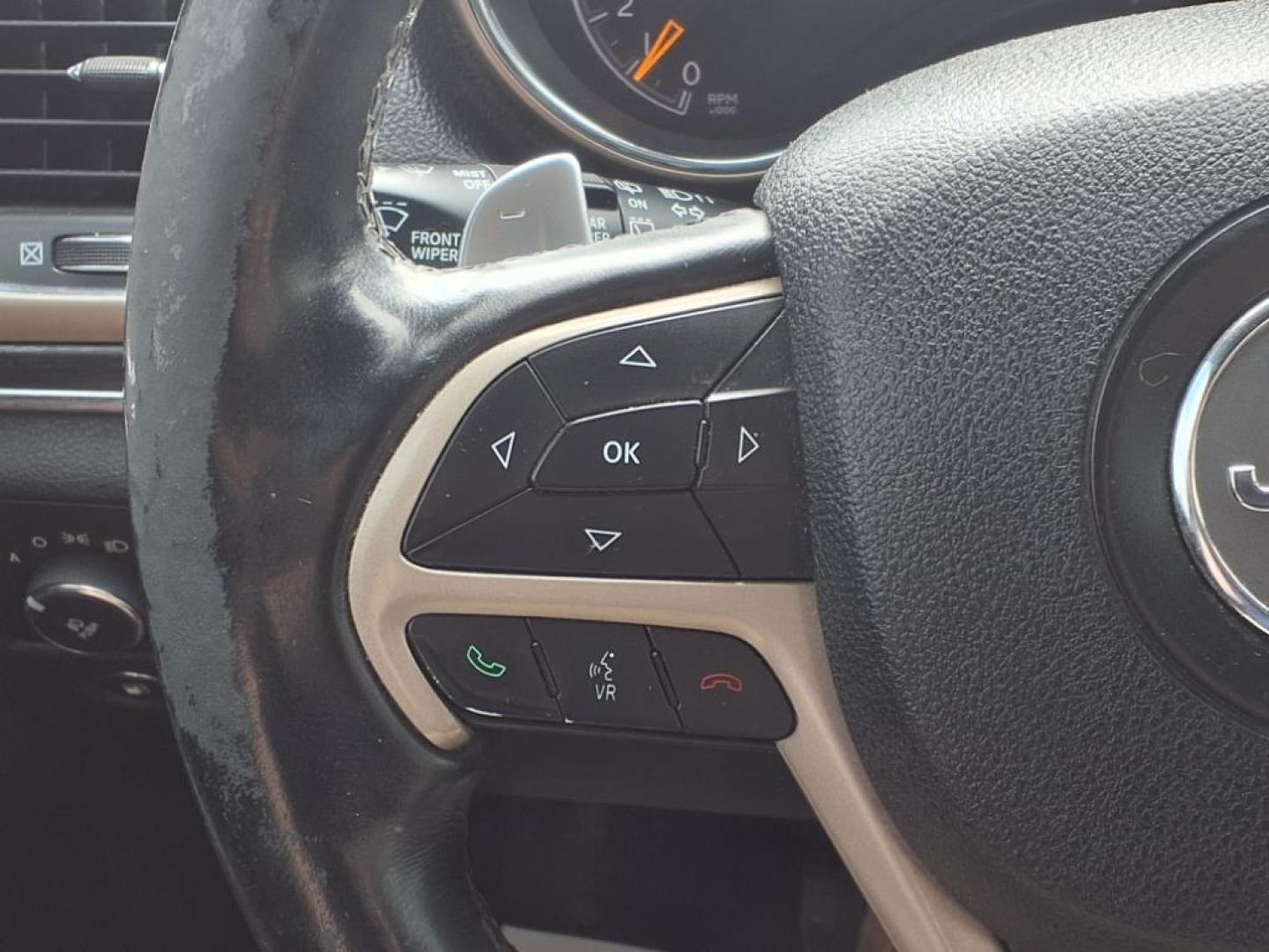 2014 Billet Silver Metallic Clear Coat Jeep Grand Cherokee Limited (1C4RJEBG2EC) with an 3.6L 3.6L V6 290hp 260ft. lbs. Sequential Multiport Fuel Injection engine, 8-Speed Shiftable Automatic transmission, located at 1401 N. Hobart, Pampa, TX, 79065, (806) 665-9872, 35.549953, -100.975098 - Photo#9