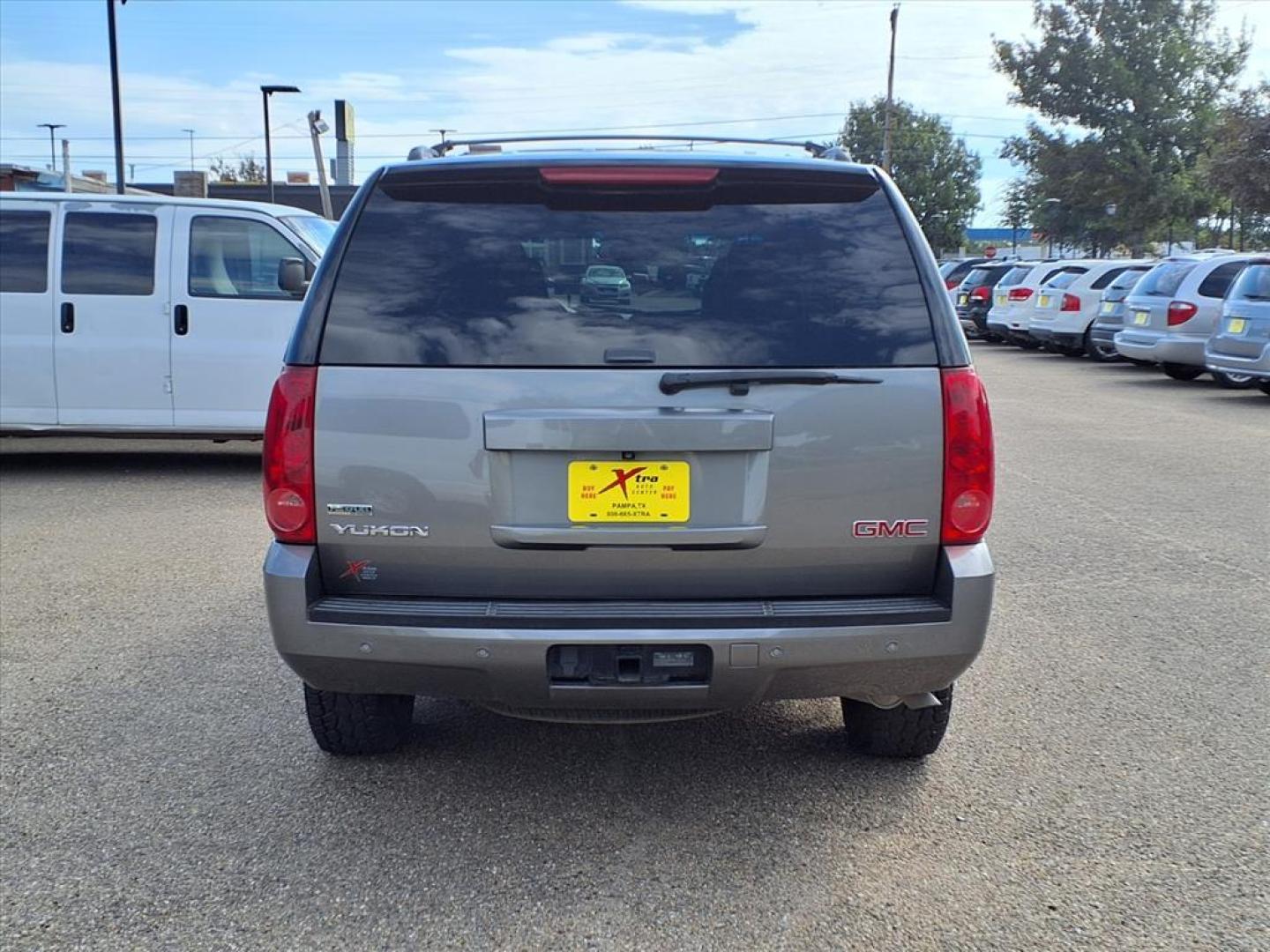 2012 Steel Gray Metallic GMC Yukon SLT (1GKS2CE00CR) with an 5.3L Vortec Aluminum Block 5.3L Flex Fuel V8 320hp 335ft. lbs. Sequential-Port F.I. engine, 6-Speed Shiftable Automatic transmission, located at 1401 N. Hobart, Pampa, TX, 79065, (806) 665-9872, 35.549953, -100.975098 - Photo#3