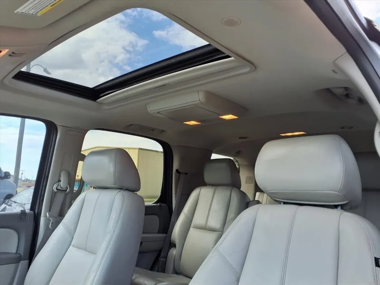 2012 Steel Gray Metallic GMC Yukon SLT1 4WD (1GKS2CE00CR) with an Other engine, Automatic transmission, located at 1401 N. Hobart, Pampa, TX, 79065, (806) 665-9872, 35.549953, -100.975098 - **Experience Adventure and Family Comfort with the 2012 GMC Yukon SLT1 4WD!**<br /> <br /> Are you in search of a versatile vehicle that perfectly balances family needs and outdoor adventures? Look no further than the 2012 GMC Yukon SLT1 4WD, available now at Xtra Auto Center in Pampa, TX. With ampl - Photo#5