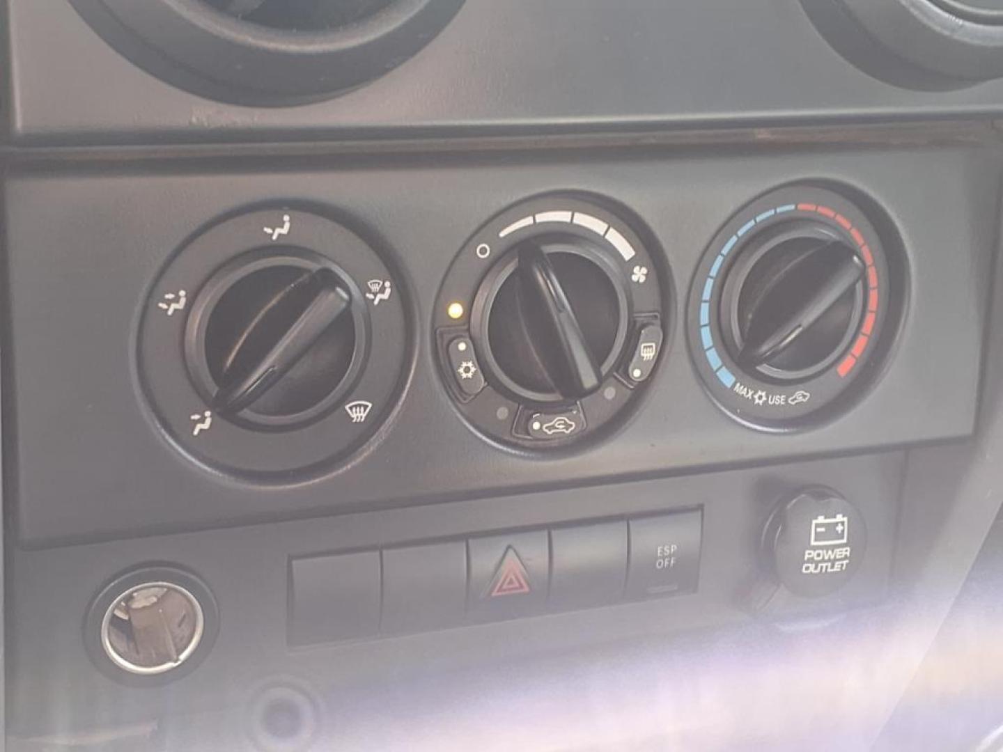 2009 Deep Water Blue Pearl Coat Jeep Wrangler Unlimited X (1J4GA39169L) with an 3.8L 3.8L V6 205hp 240ft. lbs. Sequential Multiport Fuel Injection engine, 6-Speed Manual transmission, located at 1401 N. Hobart, Pampa, TX, 79065, (806) 665-9872, 35.549953, -100.975098 - Photo#8