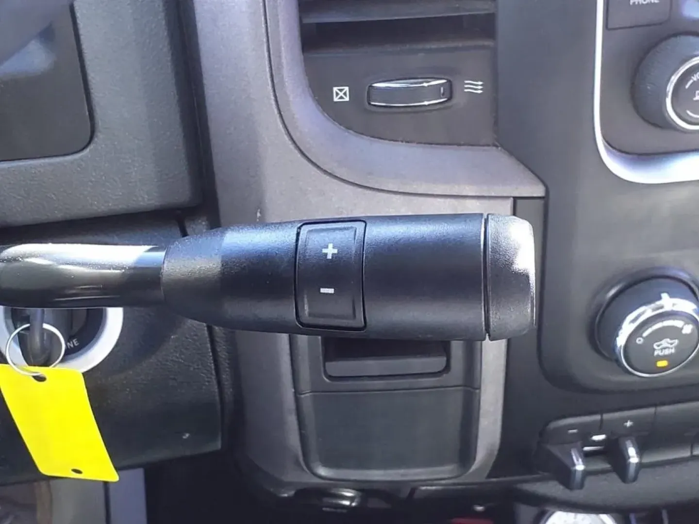 2014 Bright White Clear Coat Pw7 Ram 2500 ST Crew Cab LWB 2WD (3C6UR4HL5EG) with an Other engine, Automatic transmission, located at 1401 N. Hobart, Pampa, TX, 79065, (806) 665-9872, 35.549953, -100.975098 - **Explore the Open Road with This 2014 Ram 2500 Crew Cab Pickup at Xtra Auto Center**<br /> <br /> Are you ready to elevate your adventures and tackle tough jobs with confidence? The 2014 Ram 2500 Crew Cab Pickup is the ultimate companion for those who thrive on exploring the great outdoors or need - Photo#9