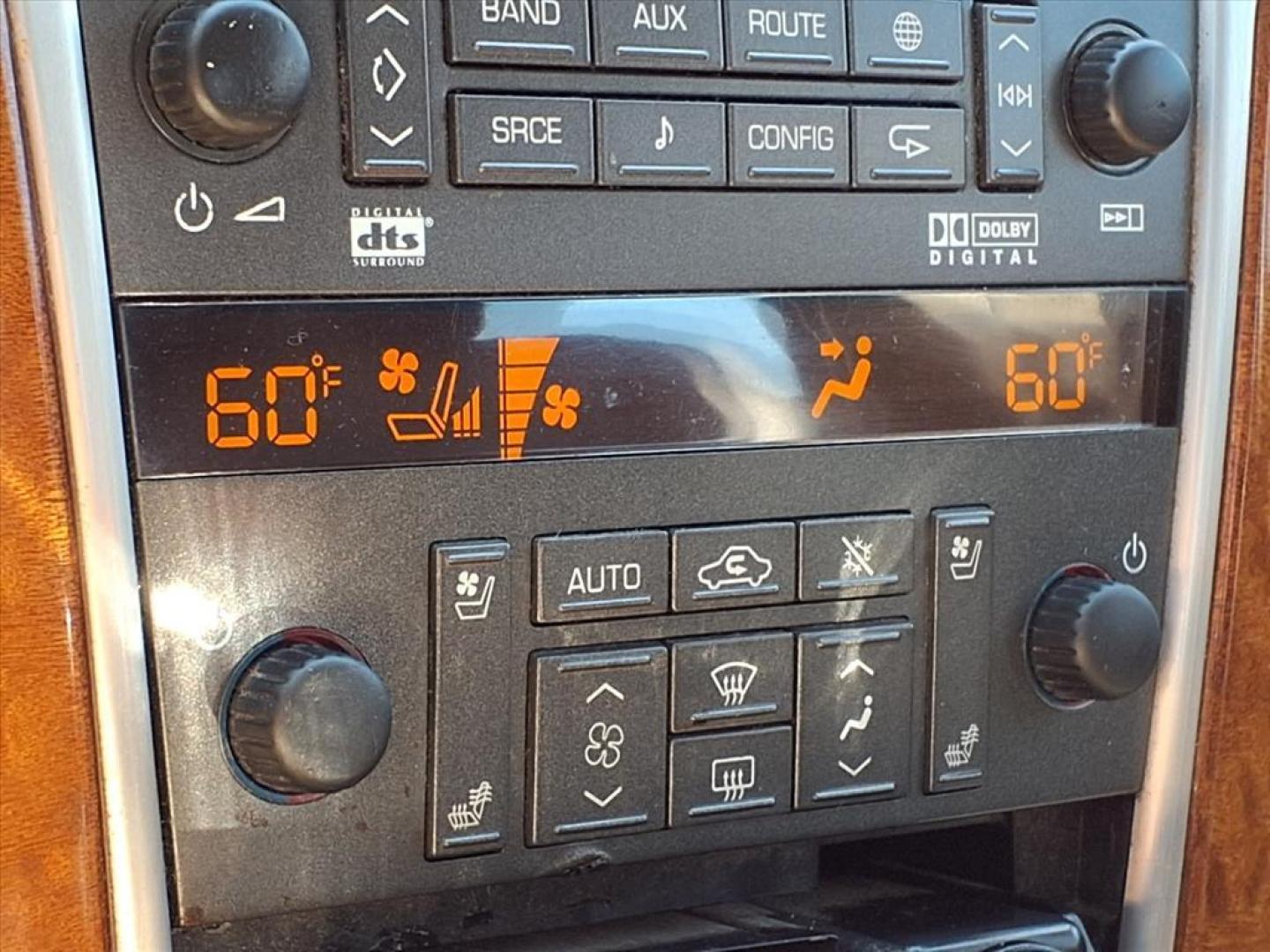 2009 Black Raven Cadillac STS V6 Luxury (1G6DK67V290) with an 3.6L 3.6L V6 302hp 272ft. lbs. Direct Injection engine, 6-Speed Shiftable Automatic transmission, located at 1401 N. Hobart, Pampa, TX, 79065, (806) 665-9872, 35.549953, -100.975098 - Photo#7