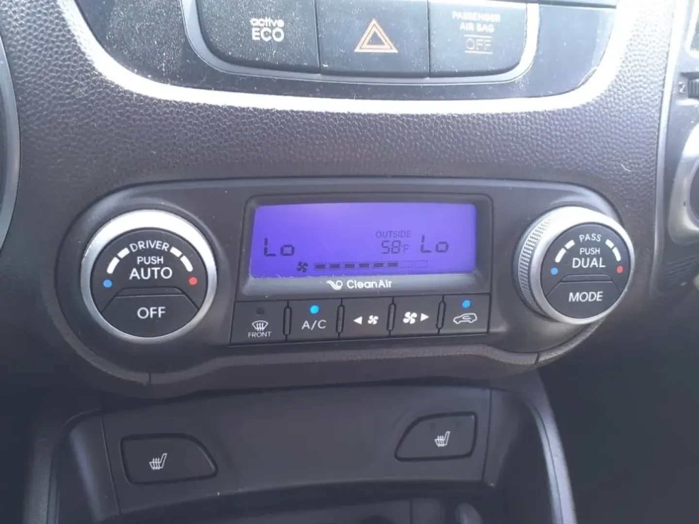 2014 Garnet Red Hyundai Tucson GLS AWD (KM8JUCAG2EU) with an Other engine, Automatic transmission, located at 1401 N. Hobart, Pampa, TX, 79065, (806) 665-9872, 35.549953, -100.975098 - Are you searching for the perfect SUV that combines style, versatility, and dependability for your everyday adventures? Look no further! The 2014 Hyundai Tucson GLS AWD is designed for those who crave a reliable vehicle for family outings, daily commutes, and weekend escapades. With its spacious int - Photo#7