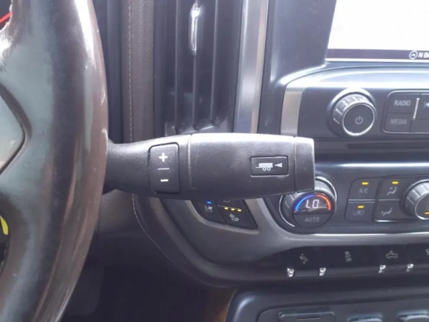 2019 Iridescent Pearl Tricoat Chevrolet Silverado 2500HD LTZ Crew Cab Long Box 4WD (1GC1KTEYXKF) with an Other engine, Automatic transmission, located at 1401 N. Hobart, Pampa, TX, 79065, (806) 665-9872, 35.549953, -100.975098 - **Unleash the Power of Adventure with the 2019 Chevrolet Silverado 2500HD LTZ 4WD!**<br /> <br /> Are you ready to elevate your lifestyle and tackle any challenge that comes your way? Whether you're commuting to work, hauling heavy loads, or planning weekend adventures, the 2019 Chevrolet Silverado - Photo#13