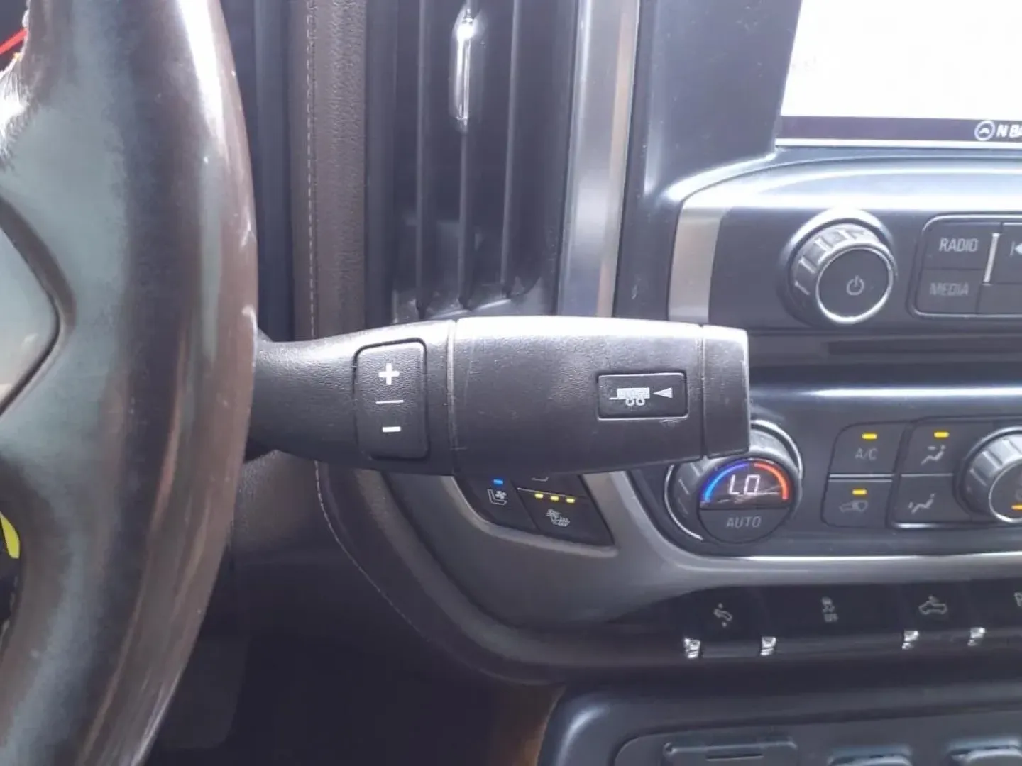 2019 Iridescent Pearl Tricoat Chevrolet Silverado 2500HD LTZ Crew Cab Long Box 4WD (1GC1KTEYXKF) with an Other engine, located at 1401 N. Hobart, Pampa, TX, 79065, (806) 665-9872, 35.549953, -100.975098 - **Unleash the Power of Adventure with the 2019 Chevrolet Silverado 2500HD LTZ 4WD!**<br /> <br /> Are you ready to elevate your lifestyle and tackle any challenge that comes your way? Whether you're commuting to work, hauling heavy loads, or planning weekend adventures, the 2019 Chevrolet Silverado - Photo#13