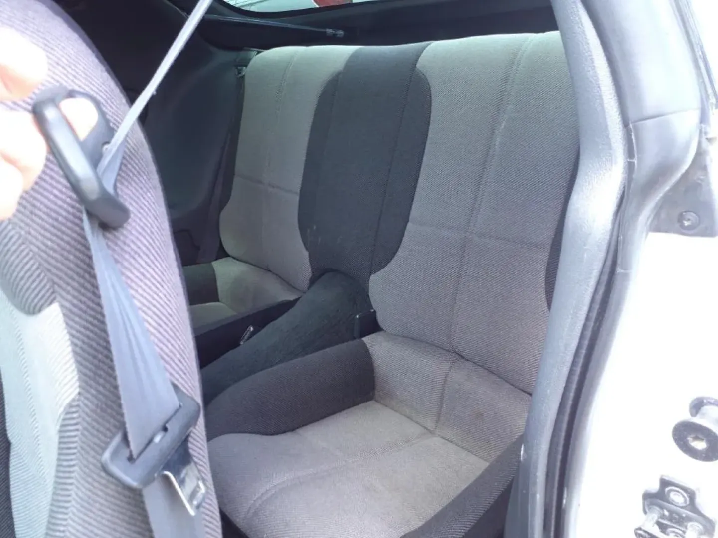 1994 Arctic White Chevrolet CAMARO Z28 (2G1FP22P1R2) with an 5.7L engine, Automatic transmission, located at 1401 N. Hobart, Pampa, TX, 79065, (806) 665-9872, 35.549953, -100.975098 - Rev up your lifestyle with this classic 1994 Chevrolet Camaro Z28, perfect for those who crave adventure and excitement on the road! Whether you're a car enthusiast looking for a vintage muscle car or a budget-conscious buyer seeking a reliable vehicle, this Camaro embodies both style and performanc - Photo#12