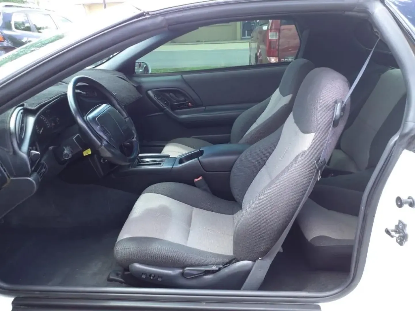 1994 Arctic White Chevrolet Camaro Z28 Coupe (2G1FP22P1R2) with an Other engine, Automatic transmission, located at 1401 N. Hobart, Pampa, TX, 79065, (806) 665-9872, 35.549953, -100.975098 - Rev up your lifestyle with this classic 1994 Chevrolet Camaro Z28, perfect for those who crave adventure and excitement on the road! Whether you're a car enthusiast looking for a vintage muscle car or a budget-conscious buyer seeking a reliable vehicle, this Camaro embodies both style and performanc - Photo#11
