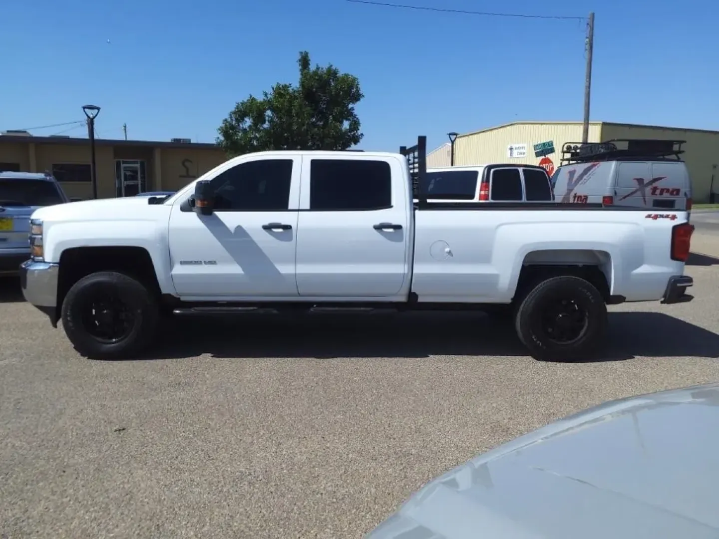 2019 Summit White Chevrolet Silverado 2500HD Work Truck Crew Cab Long Box 4WD (1GC1KREGXKF) with an Other engine, located at 1401 N. Hobart, Pampa, TX, 79065, (806) 665-9872, 35.549953, -100.975098 - **Unleash Your Adventures with the 2019 Chevrolet Silverado 2500HD Work Truck A Reliable Companion for Every Journey!**<br /> <br /> If you're searching for a robust vehicle that effortlessly combines power with versatility, look no further than the 2019 Chevrolet Silverado 2500HD Work Truck. Wheth - Photo#4