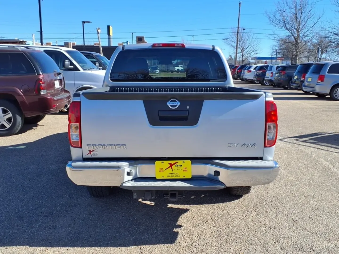 2015 Brilliant Silver Nissan Frontier S (1N6AD0EV8FN) with an 4.0L engine, Automatic transmission, located at 1401 N. Hobart, Pampa, TX, 79065, (806) 665-9872, 35.549953, -100.975098 - **Unleash Your Adventurous Spirit with the 2015 Nissan Frontier - Perfect for Every Journey!**<br /> <br /> Are you seeking a reliable and rugged pickup truck that can handle both daily commutes and weekend getaways? Look no further than the 2015 Nissan Frontier, proudly offered by Xtra Auto Center - Photo#3