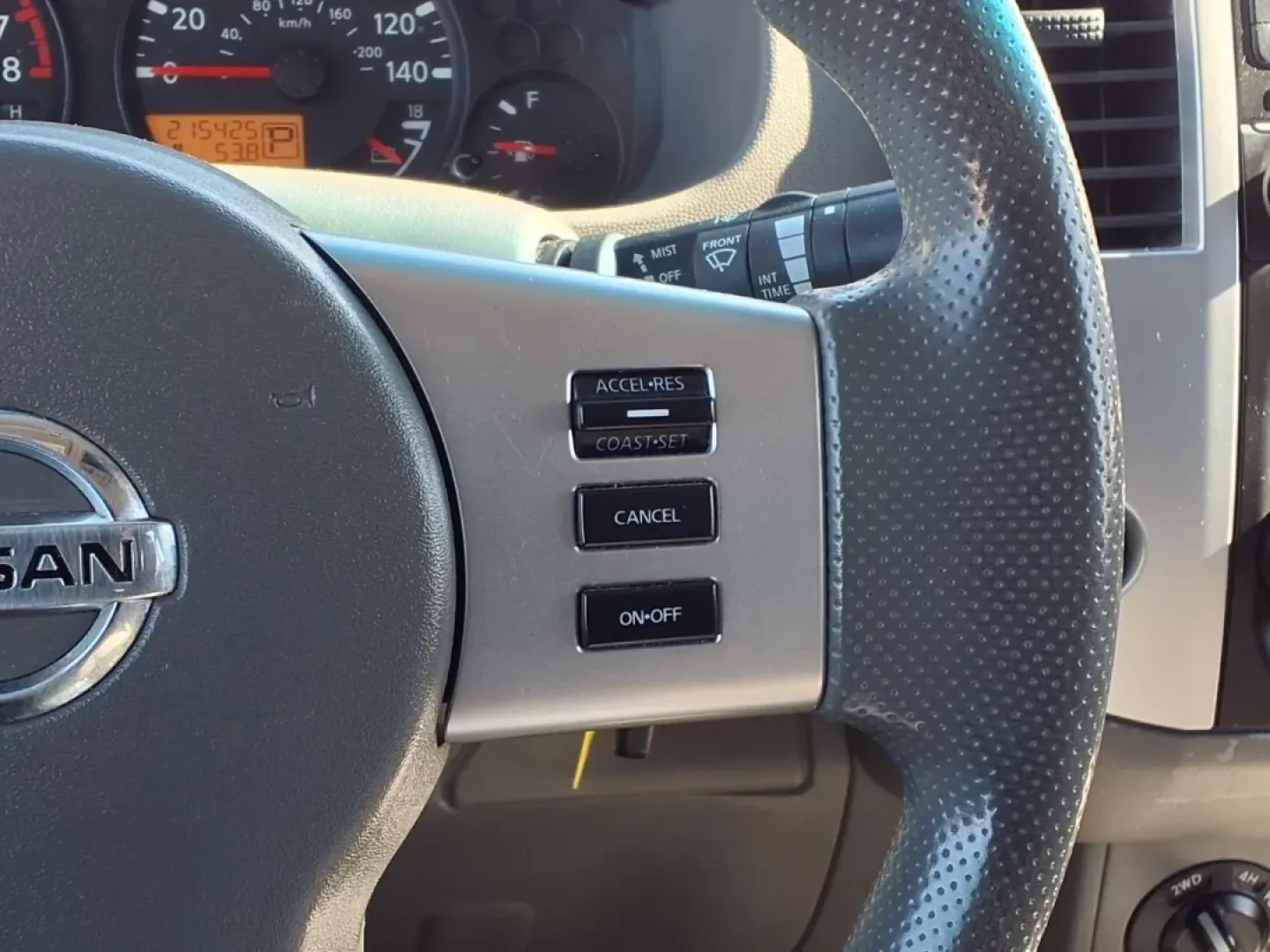 2015 Brilliant Silver Nissan Frontier S (1N6AD0EV8FN) with an 4.0L engine, Automatic transmission, located at 1401 N. Hobart, Pampa, TX, 79065, (806) 665-9872, 35.549953, -100.975098 - **Unleash Your Adventurous Spirit with the 2015 Nissan Frontier - Perfect for Every Journey!**<br /> <br /> Are you seeking a reliable and rugged pickup truck that can handle both daily commutes and weekend getaways? Look no further than the 2015 Nissan Frontier, proudly offered by Xtra Auto Center - Photo#8